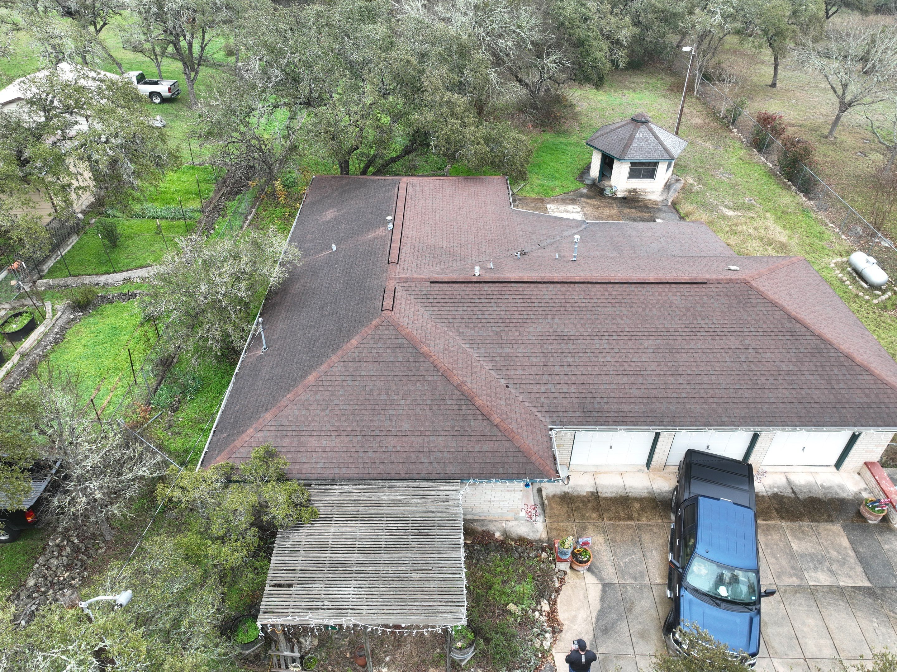 Residential Roofing Installation using Owens Corning 30 year Architectural Shingles by Premier Roofing and Contracting