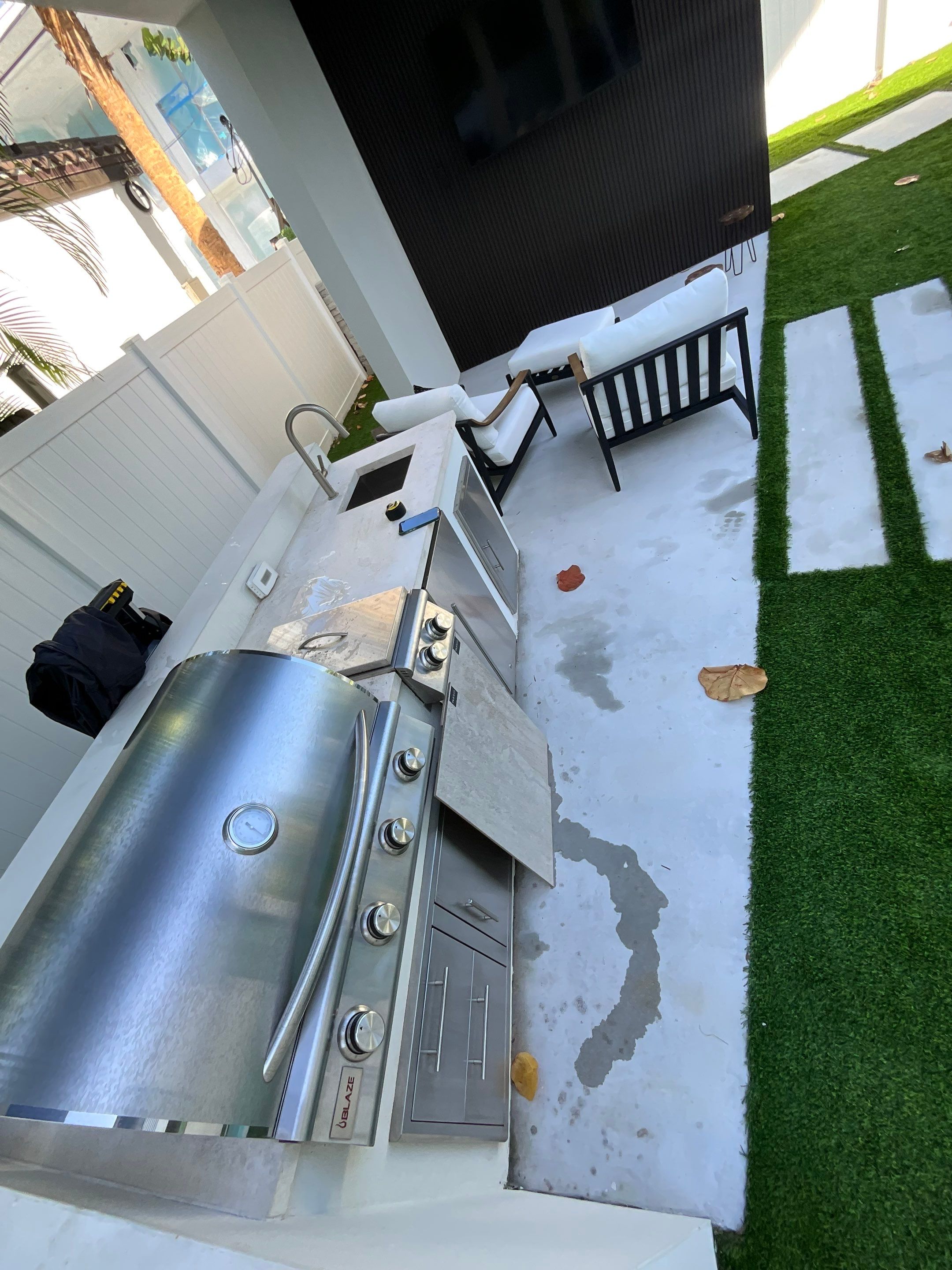 Outdoor BBQ - East Boca Raton by Hevi Tile