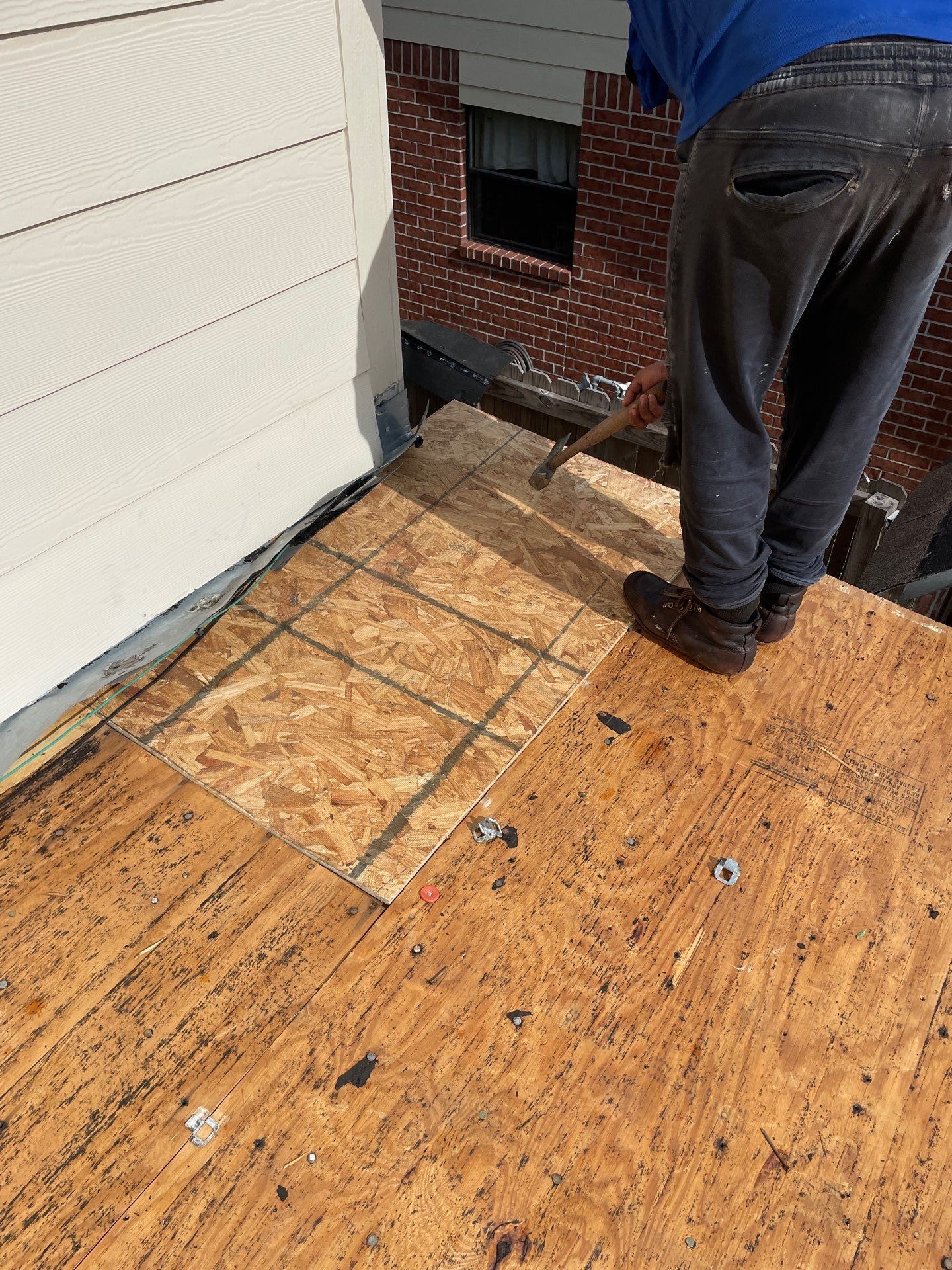 Residential Roofing Installation using Owen's Corning Duration (Lifetime) Shingles by Roof Repair Company