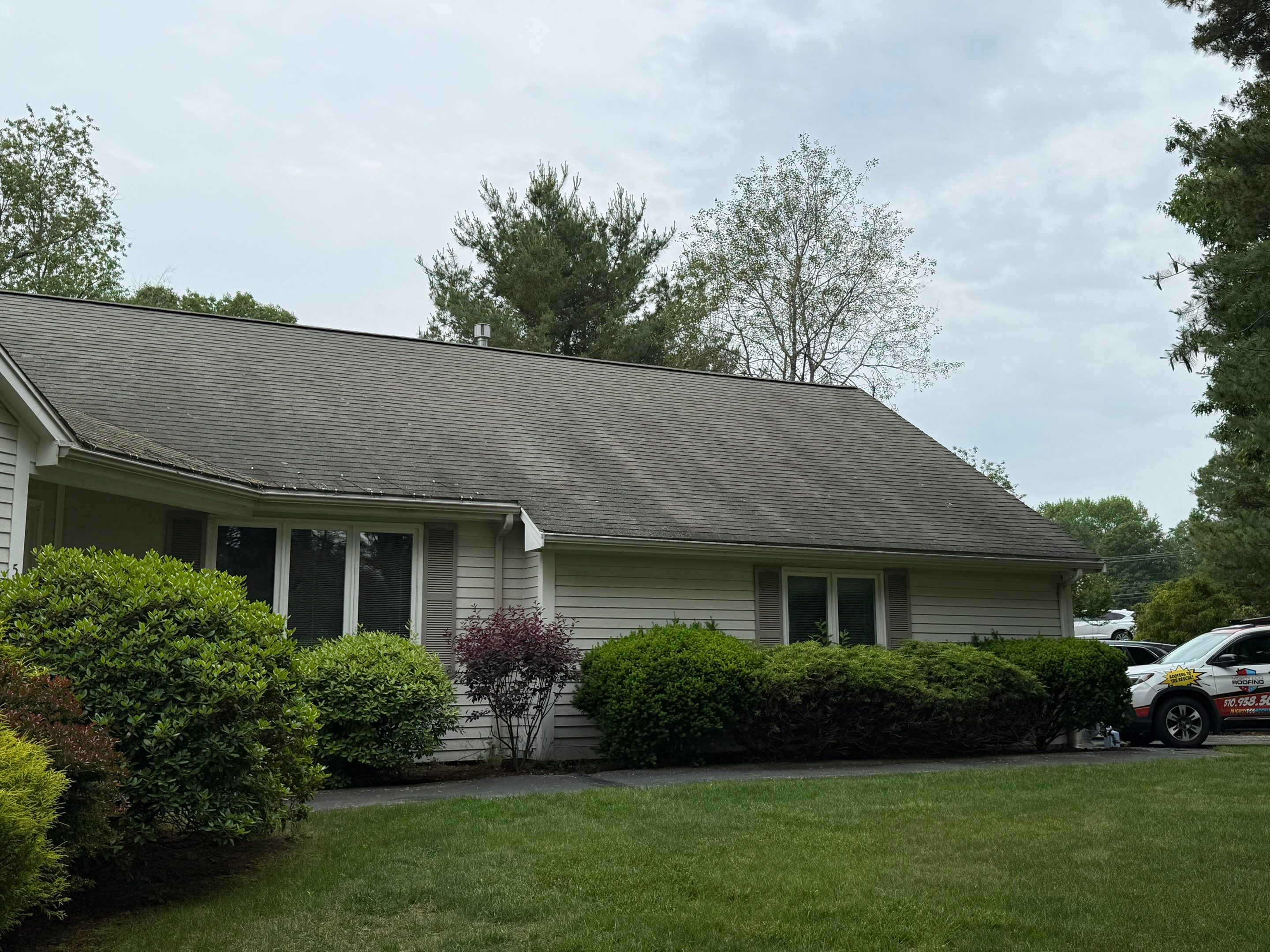 Asphalt Shingle Roof Replacement | Billerica, MA by Mighty Dog Roofing of Greater Middlesex County