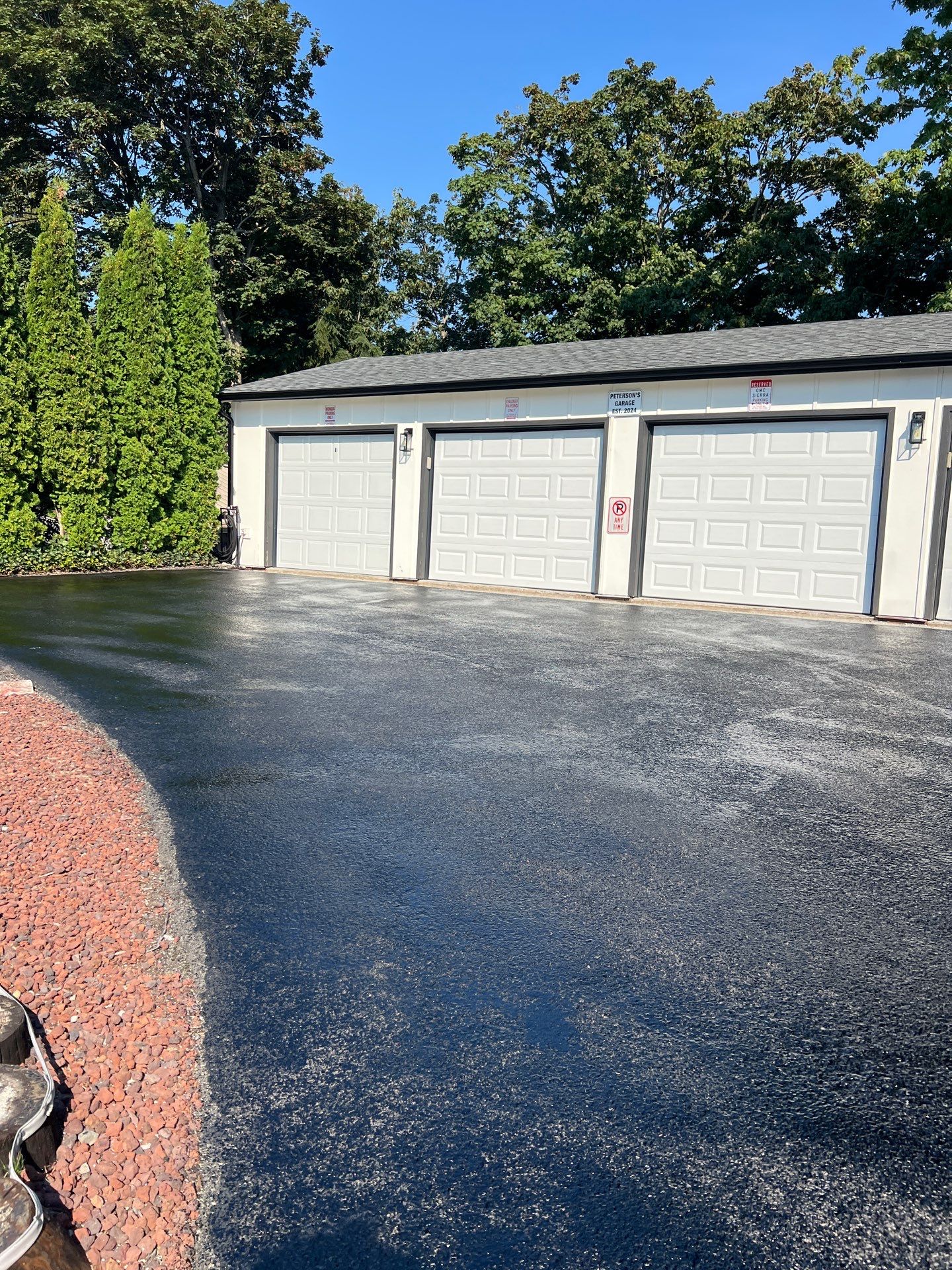 Sealcoat Driveway Repair | Everett  by Jireh Asphalt & Concrete Inc 