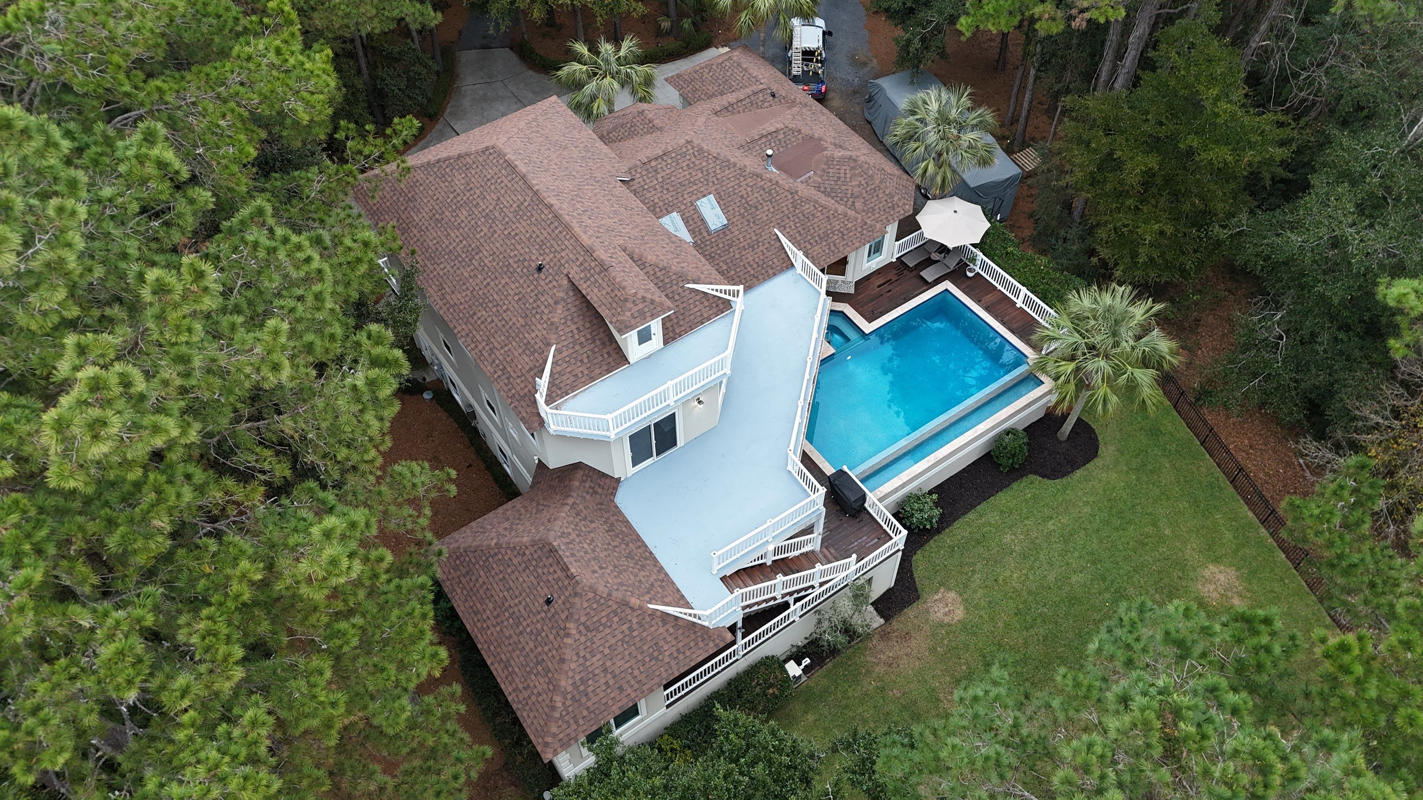 843roof using 1 by 843 Roof, LLC