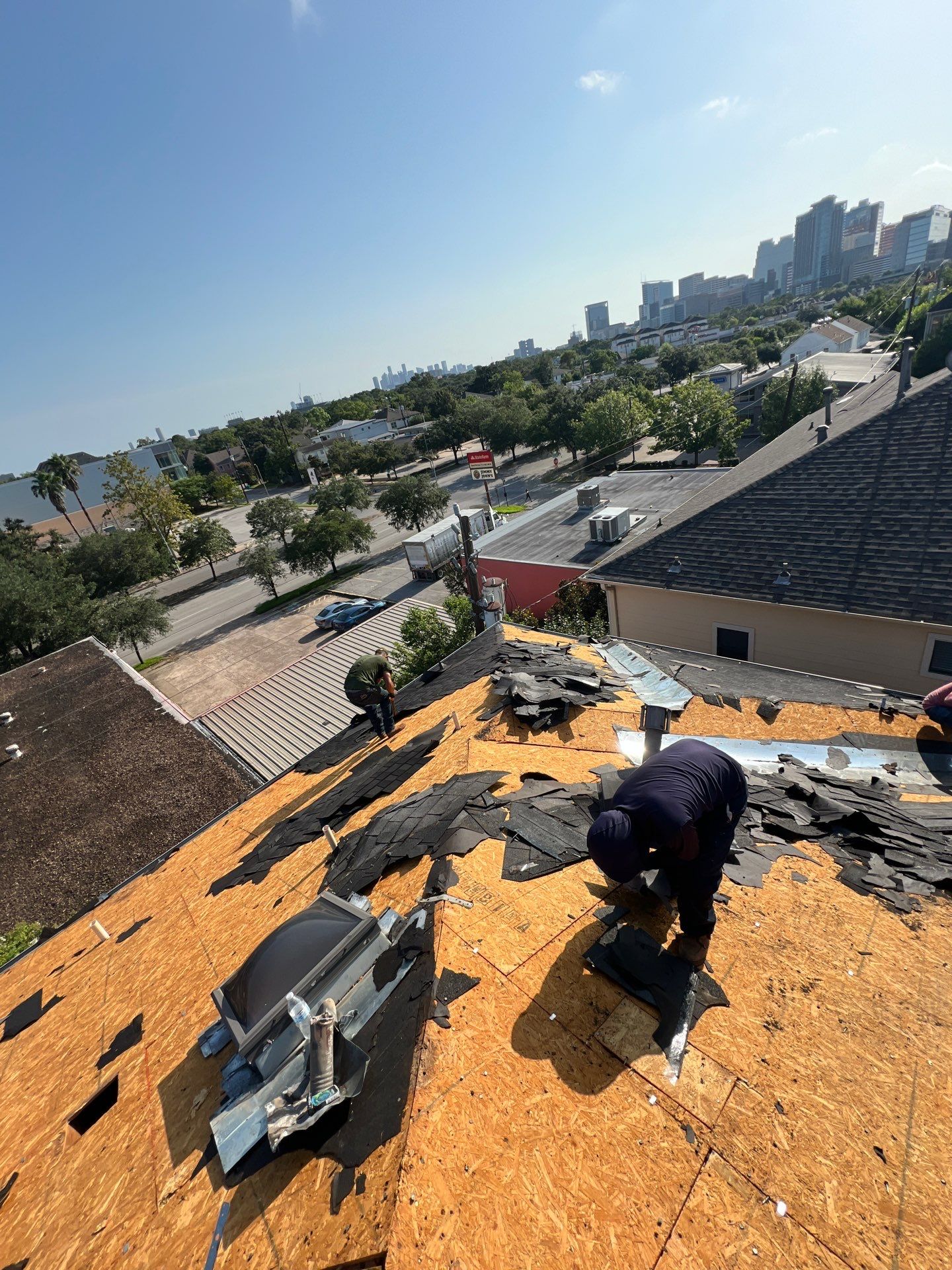 Residential Roofing Installation using Owen's Corning Duration (Lifetime) Shingles by Roof Repair Company