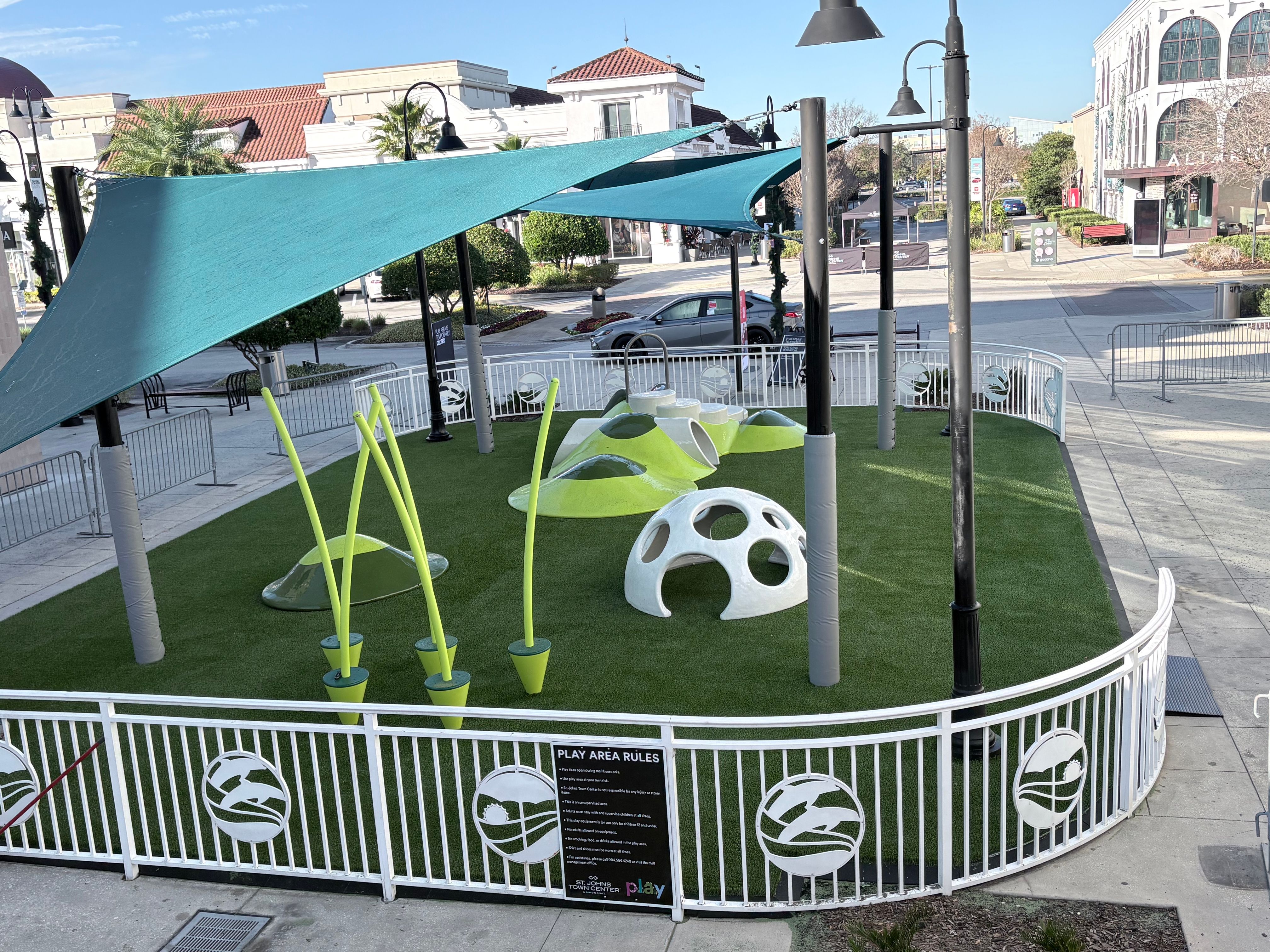Public Shopping Mall Playground Installation in Jacksonville by Southwest Greens Midwest