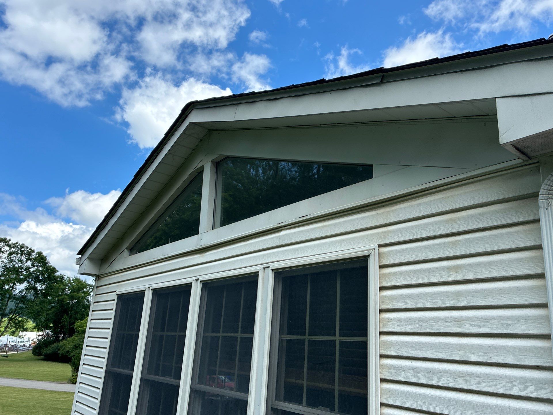 Partial House Vinyl Siding Replacement and Sunroom Renovation near Crafton by Ideal Siding Pittsburgh