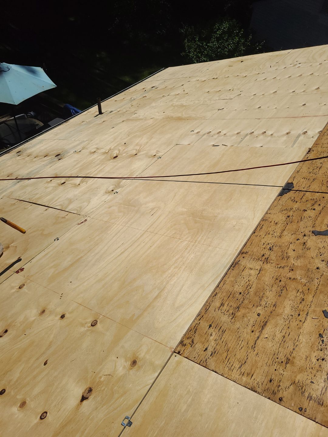 Burke: CertainTeed Landmark Designer Shingles in Moire Black by RM Banning, Inc.