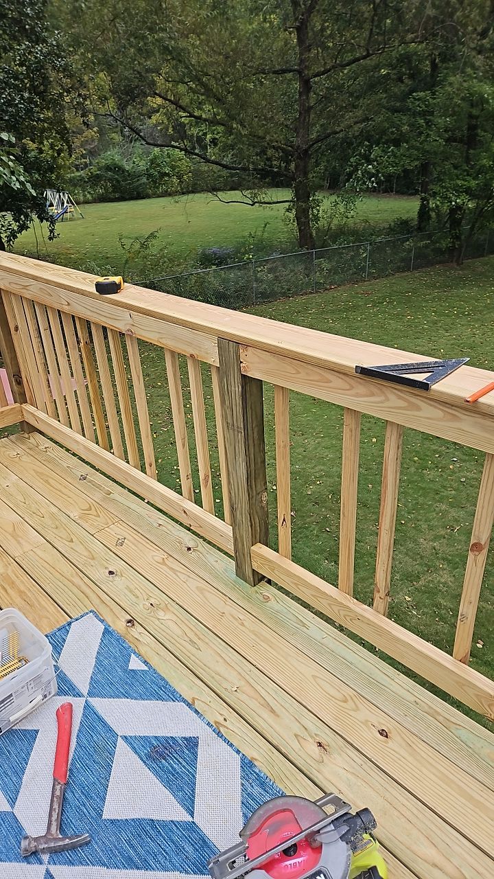 Windsor Blvd - Deck Installation by Pillar and Pine