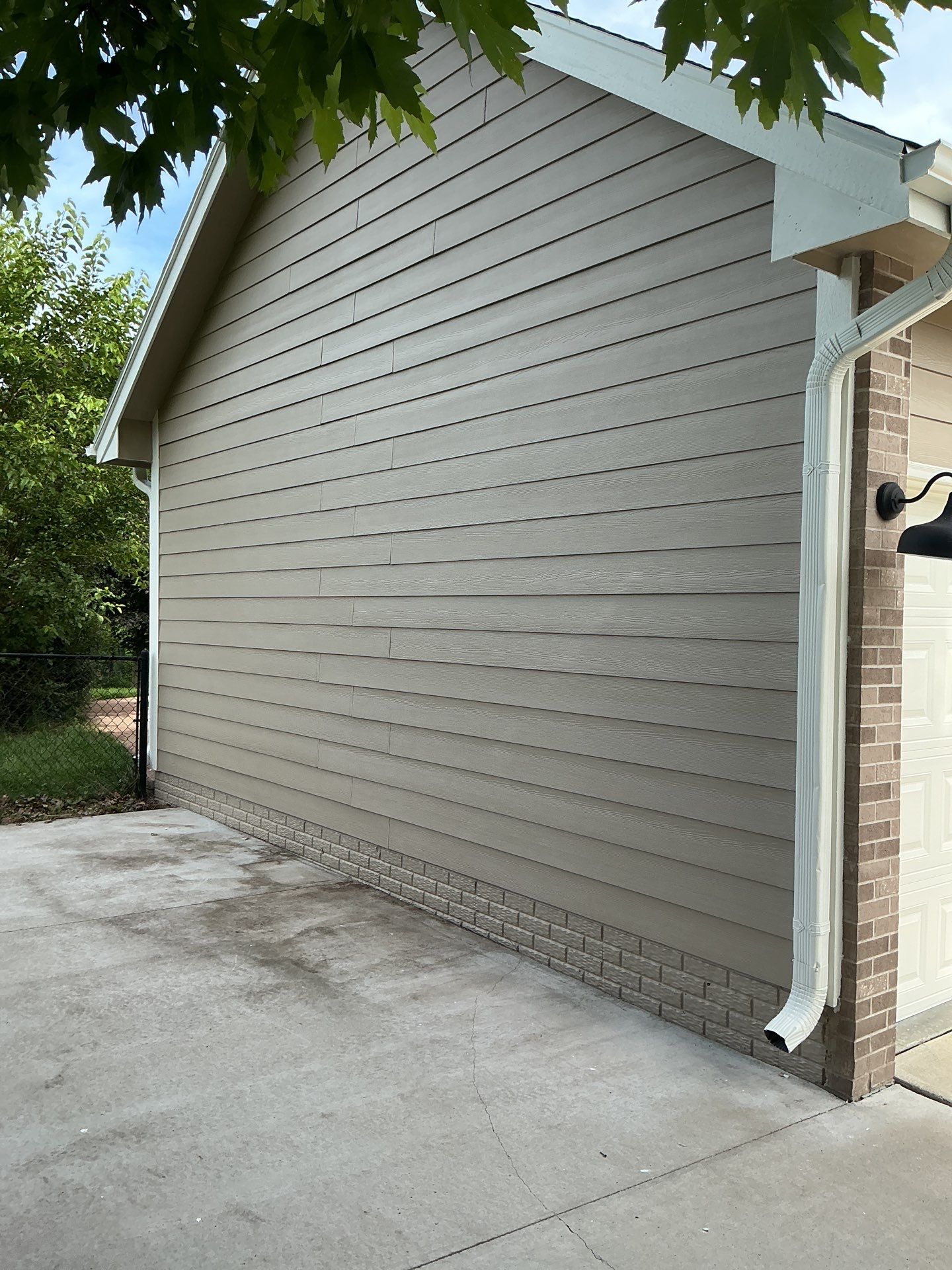 Residential Exterior Repaint  by Midwest Paint LLC