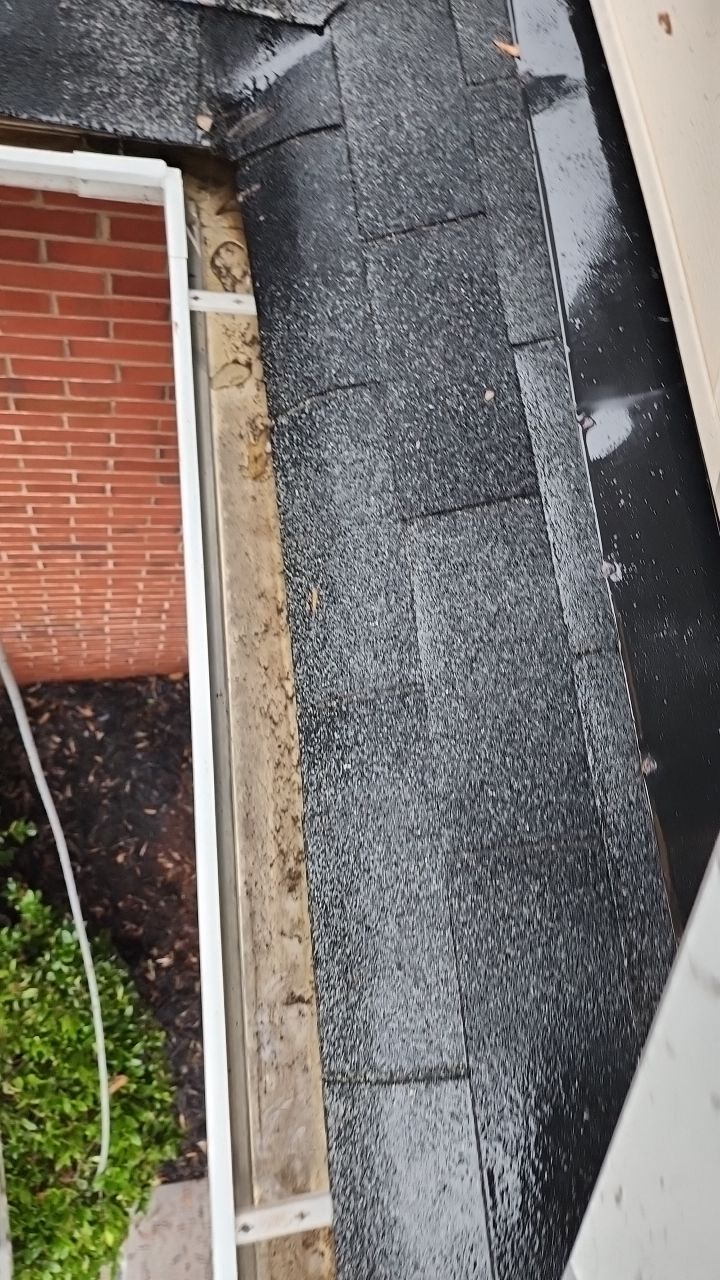 House Wash using cleaner by Power Wash Masters LLC