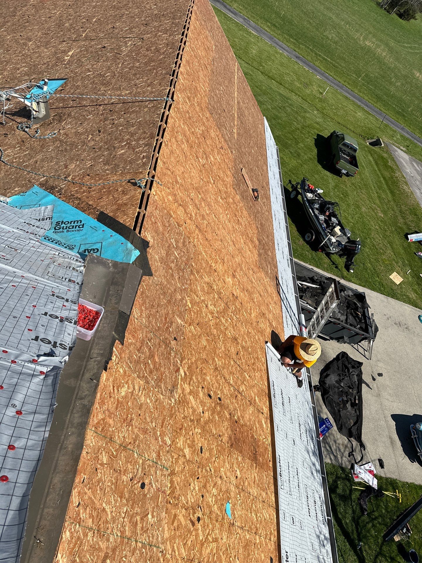 Residential Roofing Installation using GAF Timberline HDZ Charcoal by Undersun Roofing 
