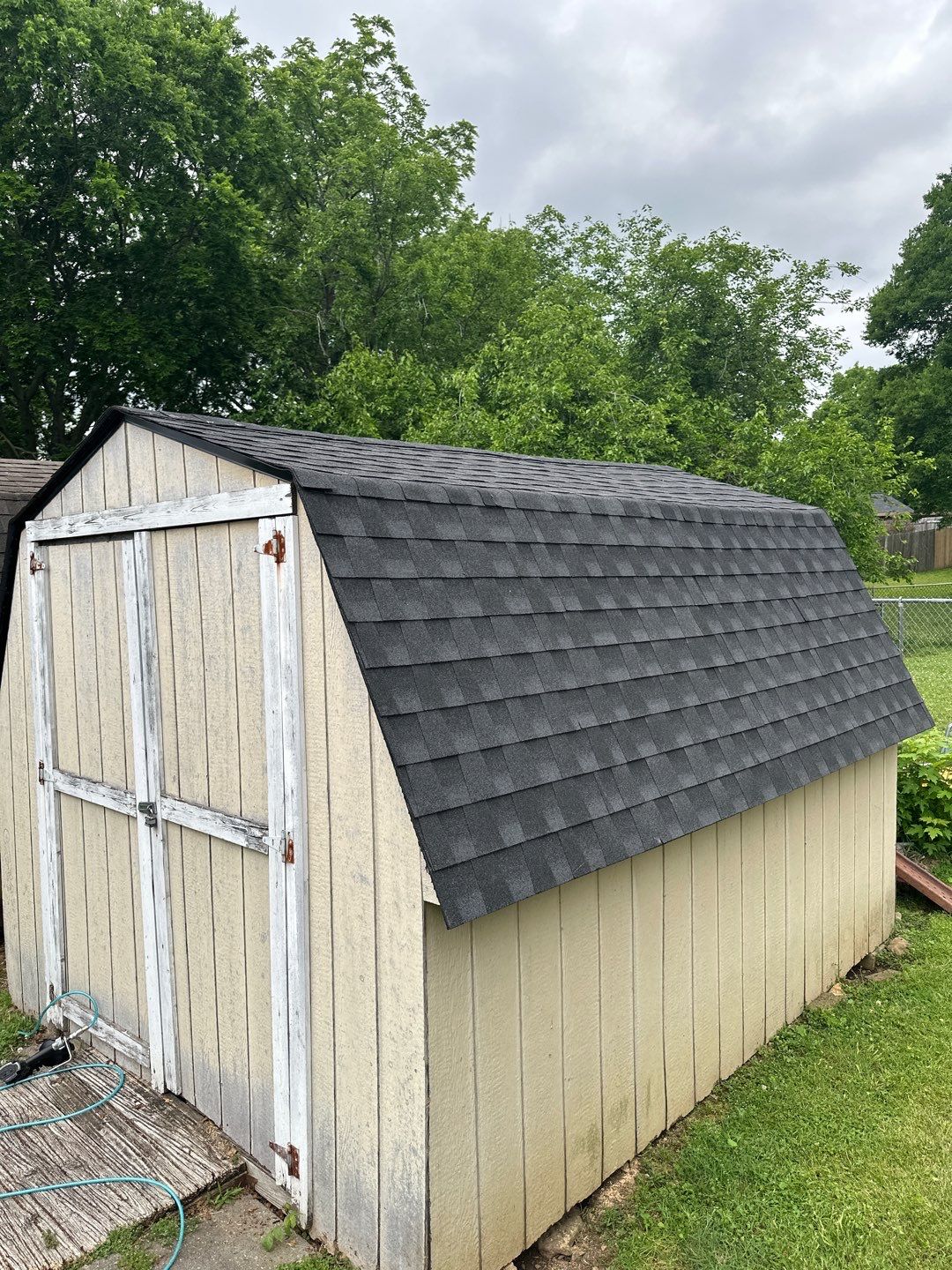 Residential Roofing Installation using GAF Timberline HDZ Charcoal by Undersun Roofing 