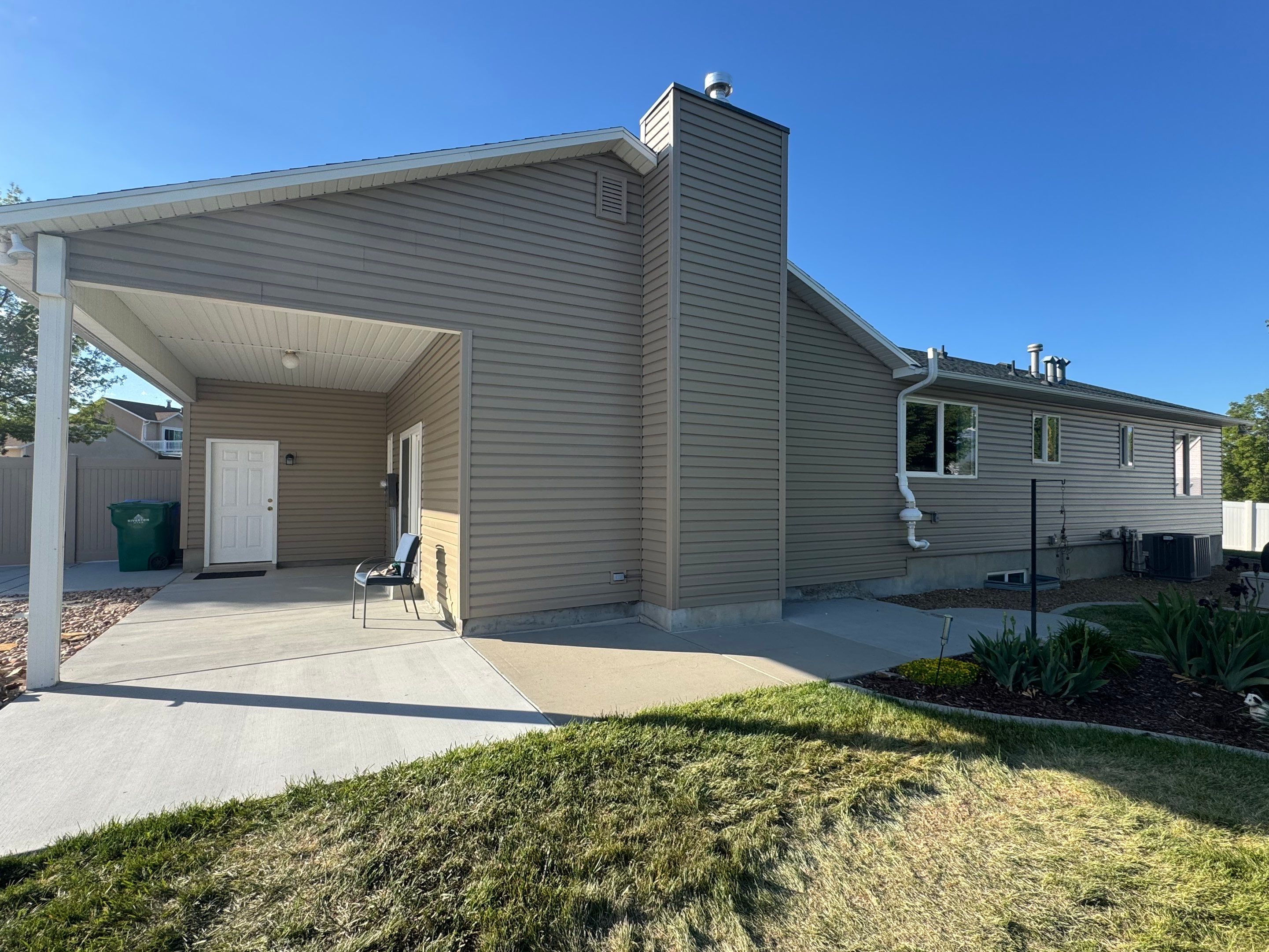 Riverton | Timeless Mastic Vinyl Overhaul | Pebblestone Clay by Ideal Siding Utah