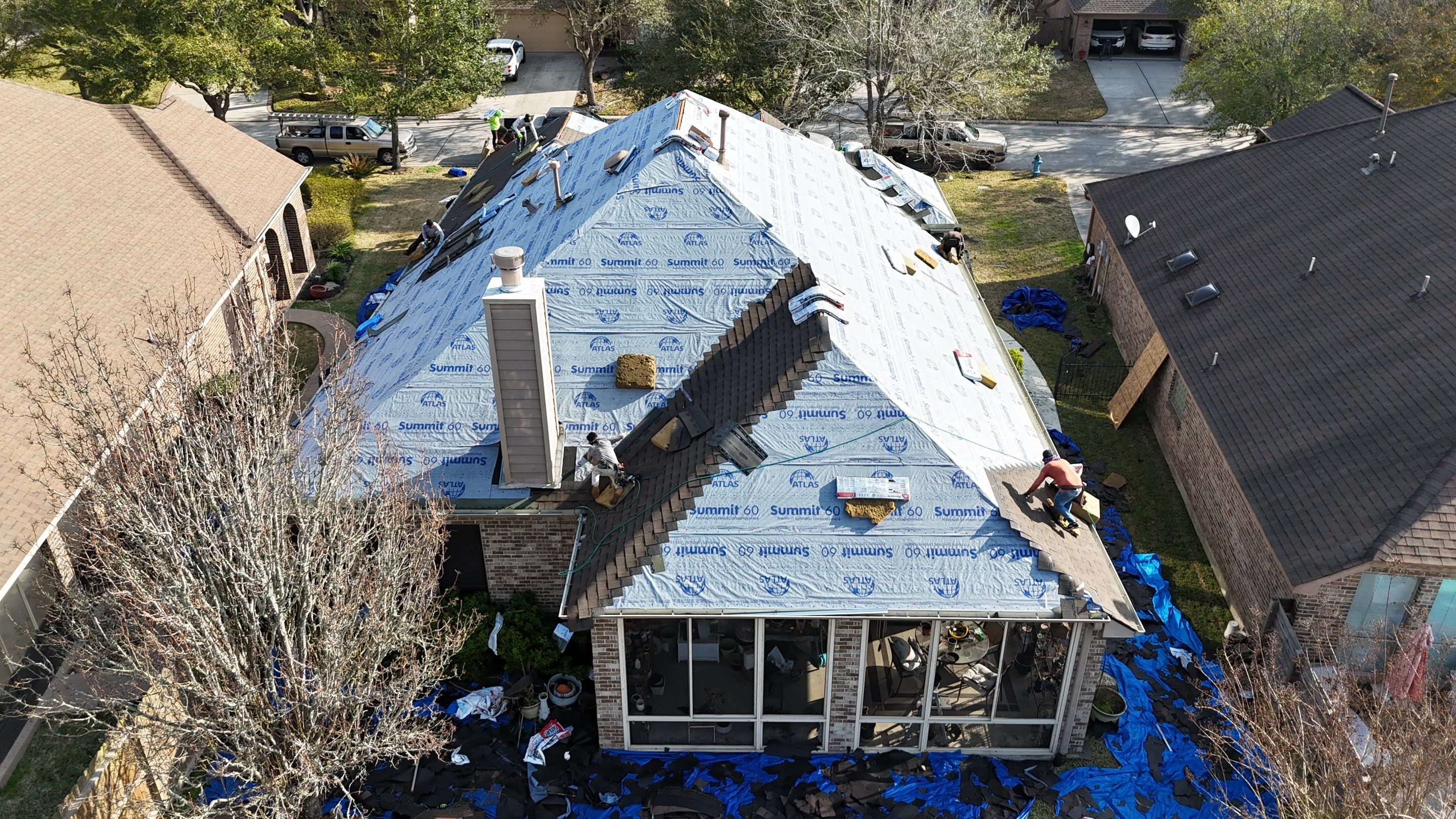 Kingwood Roof Installation using Atlas Pinnacle Pristine by Modern BYLT Roofing & Construction