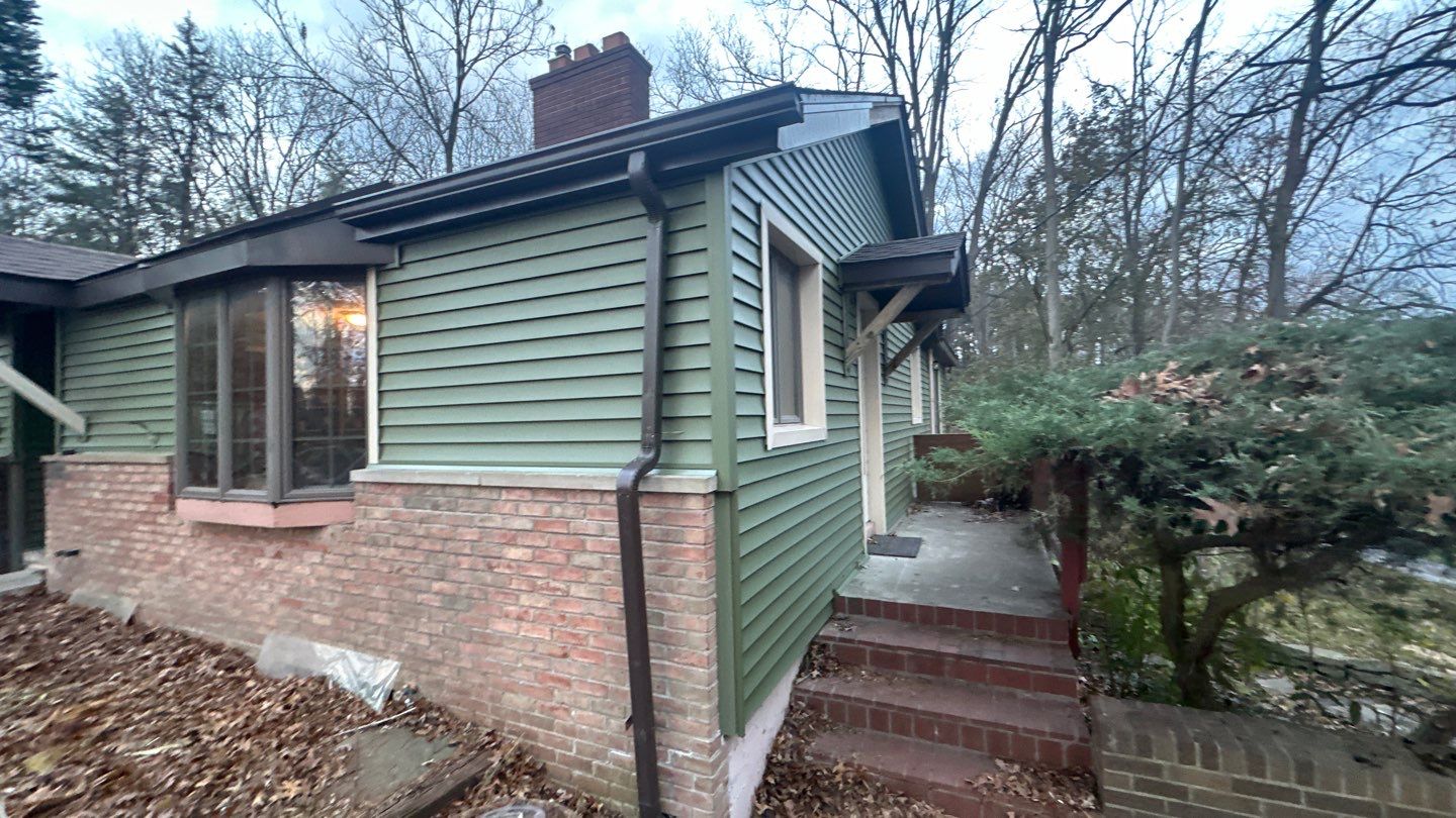 Siding Replacement using CertainTeed Restoration Classis D4 by 180 Contractors