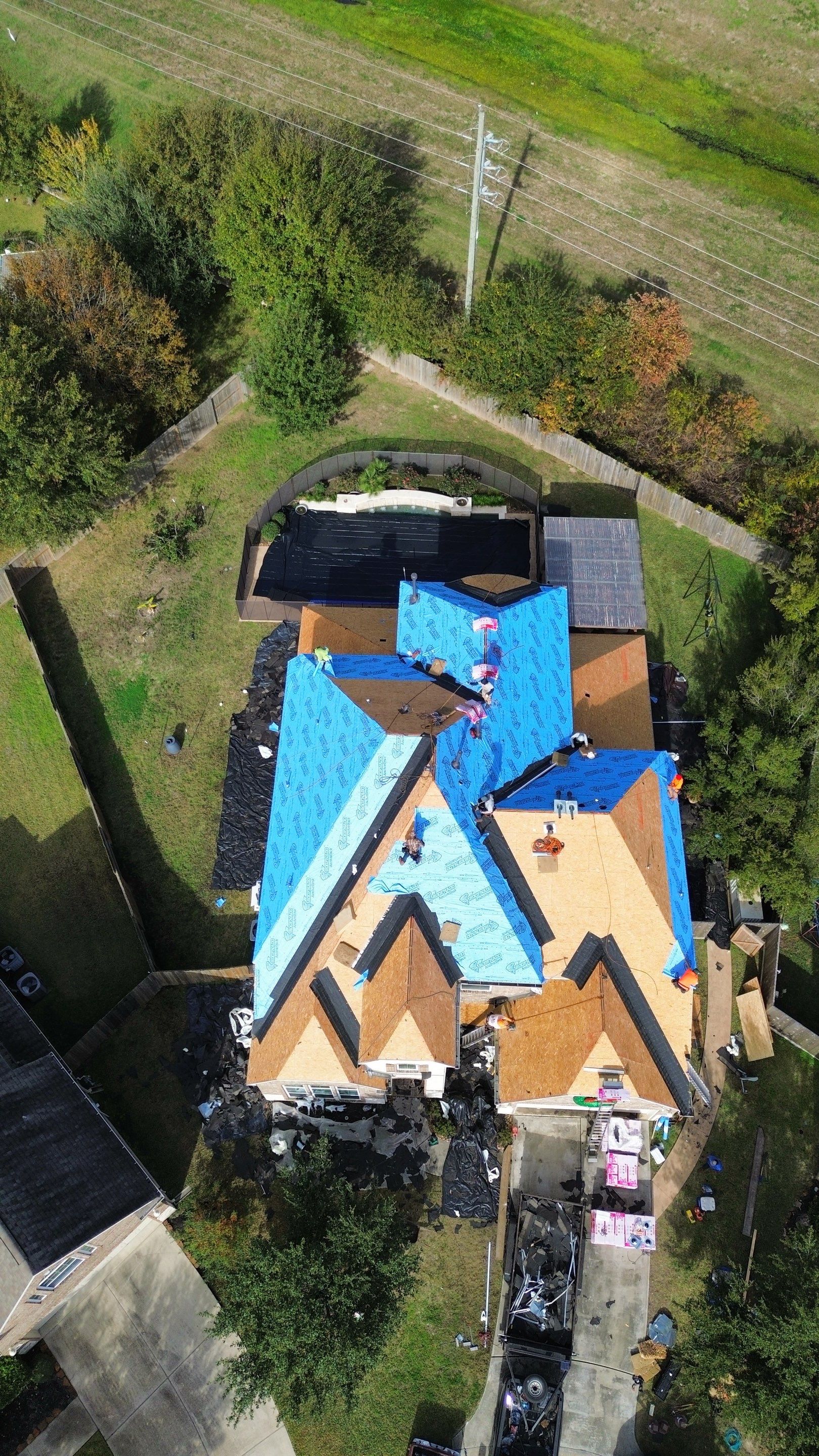 OC Duration Driftwood by HHH Roofing & Construction