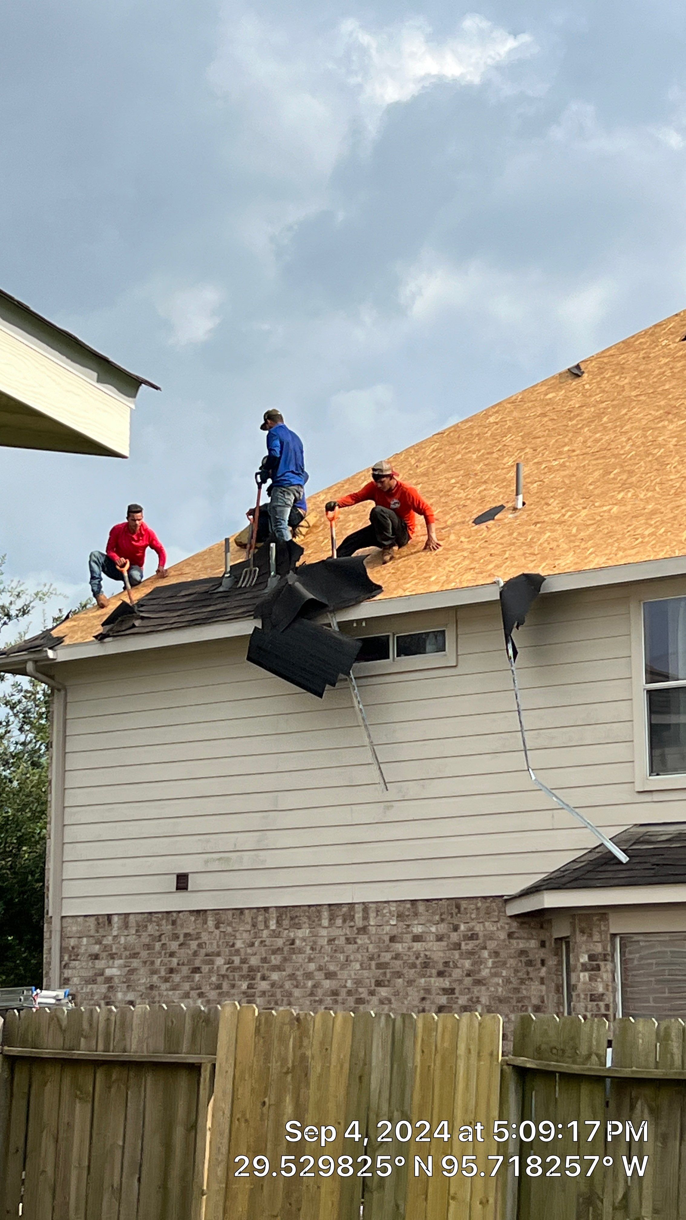 Residential Roofing Installation using Owen's Corning Duration (Lifetime) Shingles by Roof Repair Company