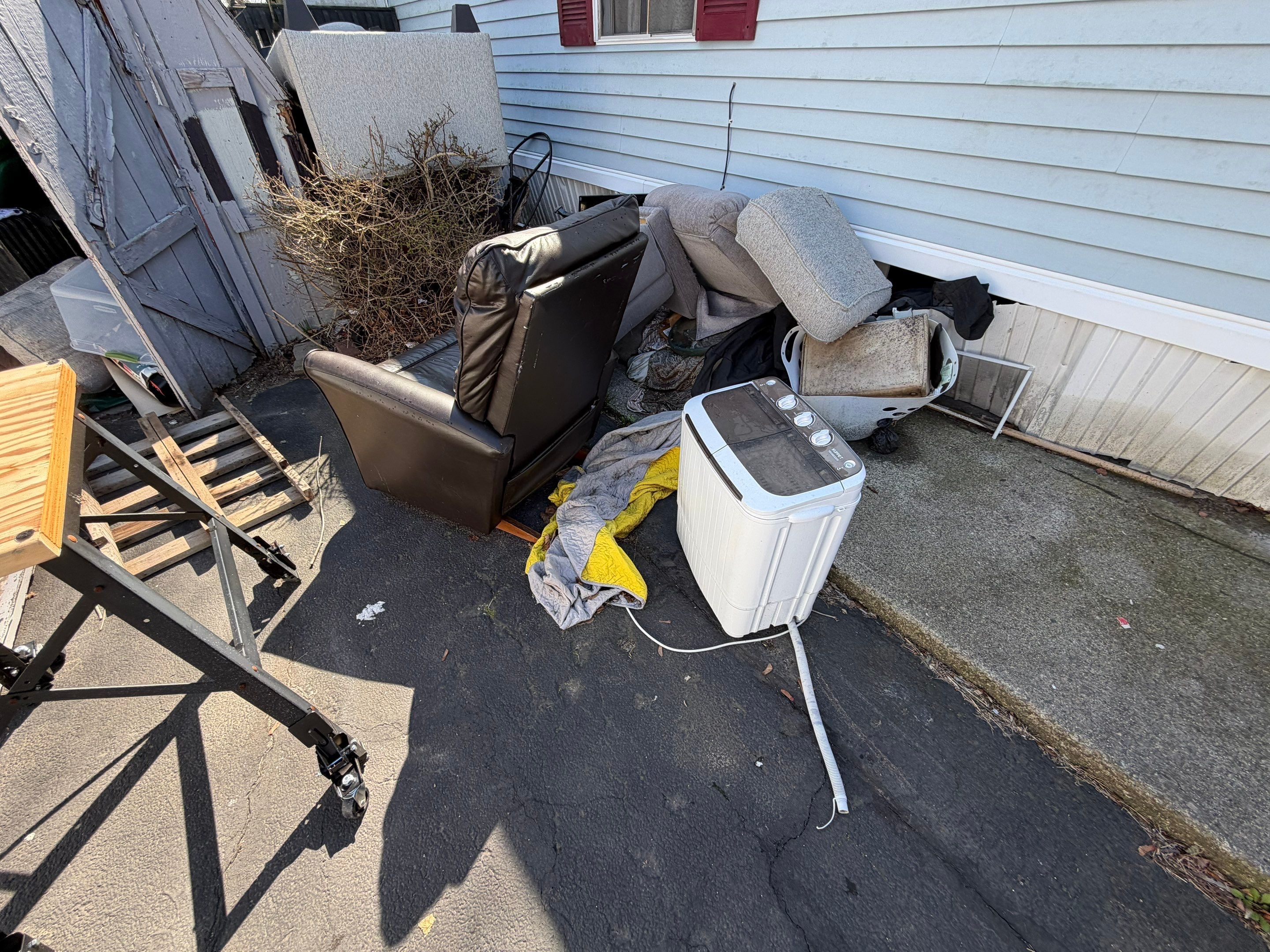 Mobile Home Property Cleanout in Groton, CT by Diamond Image LLC