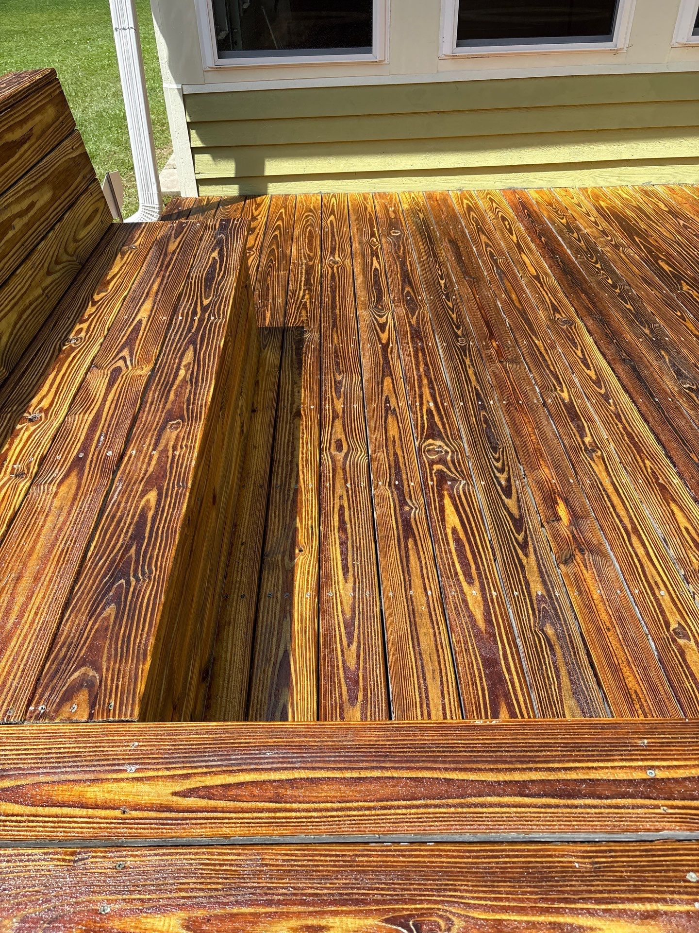 Wood Deck using Wood Sealant by DuraSeal