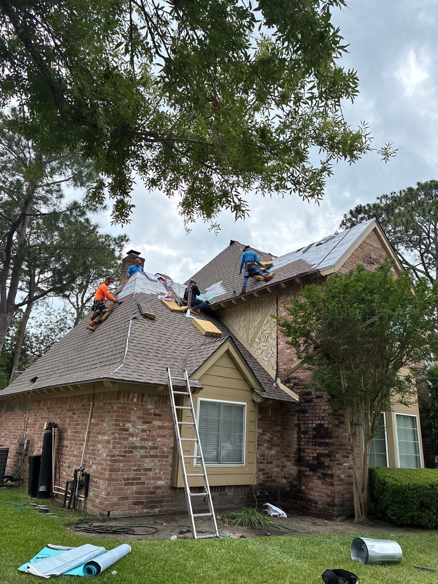 Roof Replacement in Houston TX by Roof Repair Company