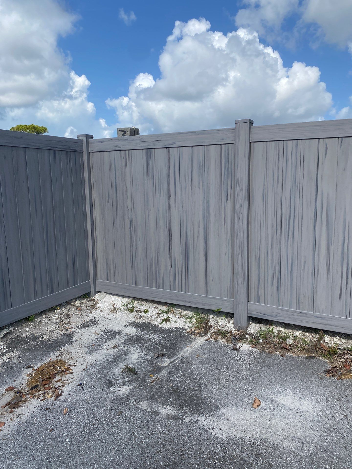 980 Cattlemen Rd  by H&Y Fence
