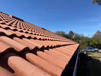 Barrel Tile Roof Cleaning in Tara – Bradenton, FL