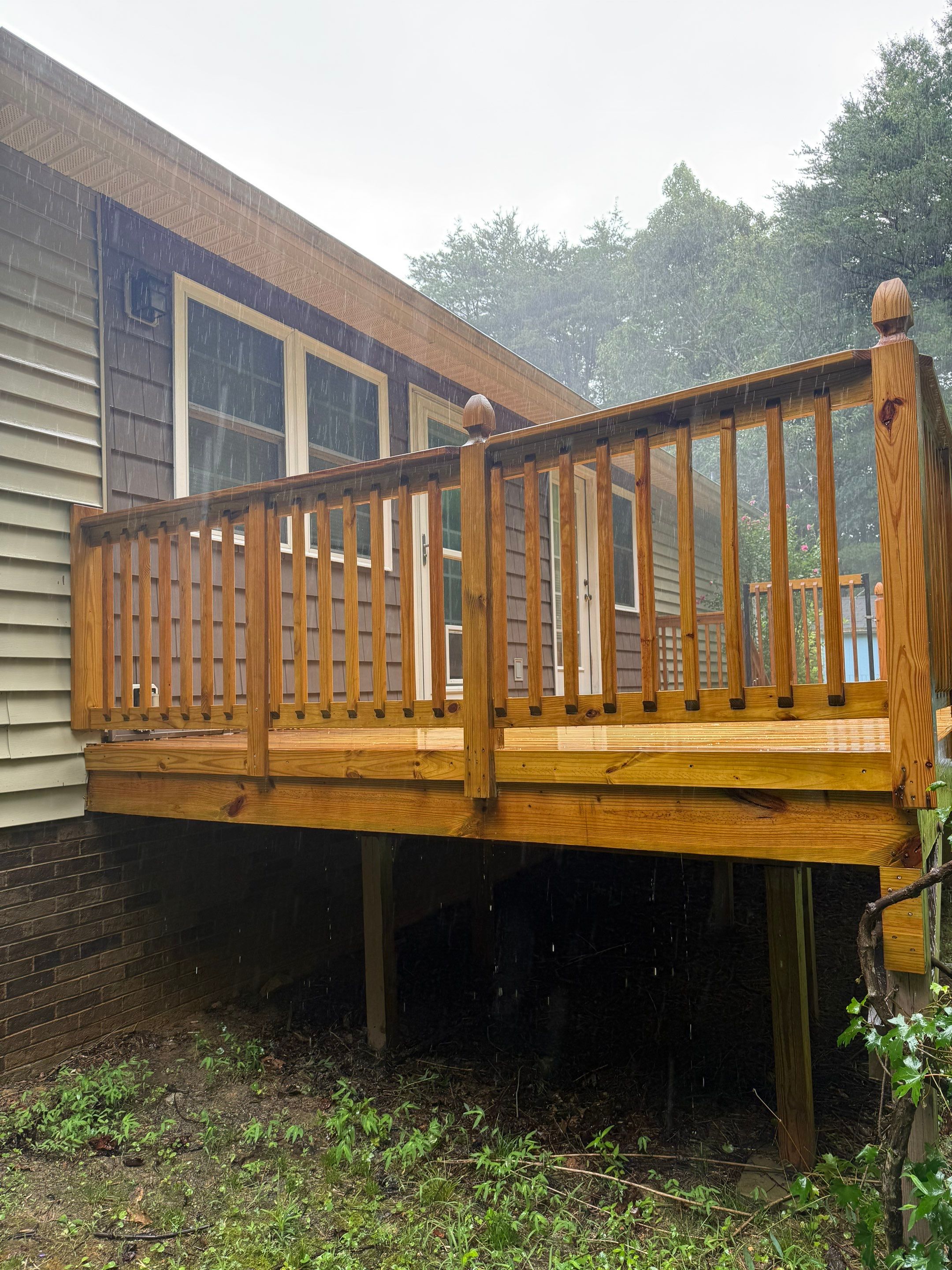 Wood Deck using Wood Sealant by DuraSeal
