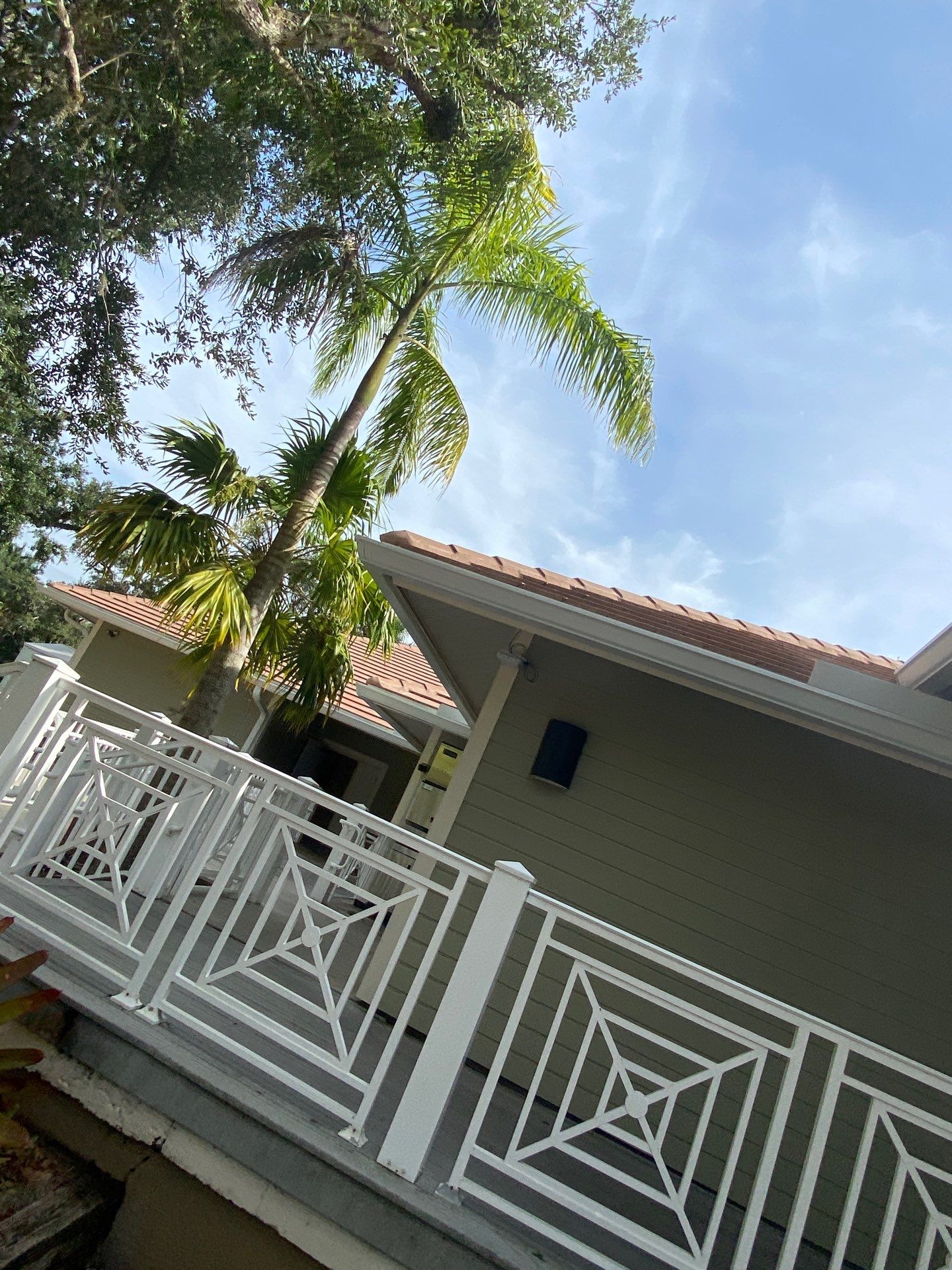 7-Inch Smooth Box Seamless Gutters using smooth box gutters in Fort Myers FL by Gutter Professors