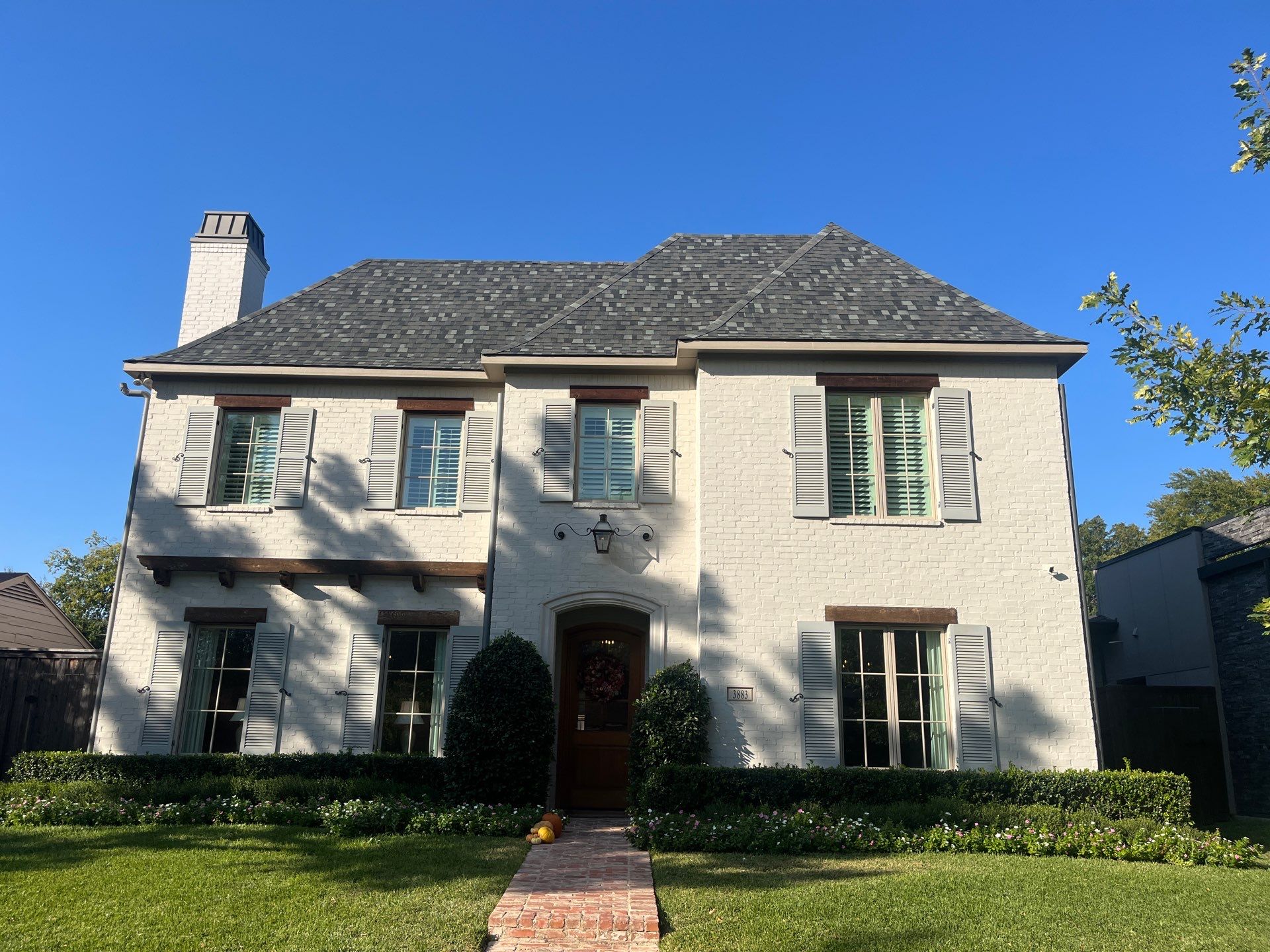 TAMKO Thunderstorm Grey-White Brick  by Tejas Roofworks + Restoration