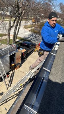 Turtle Shell gutter protection installation in Wheaton, IL 60189, photograph 17
