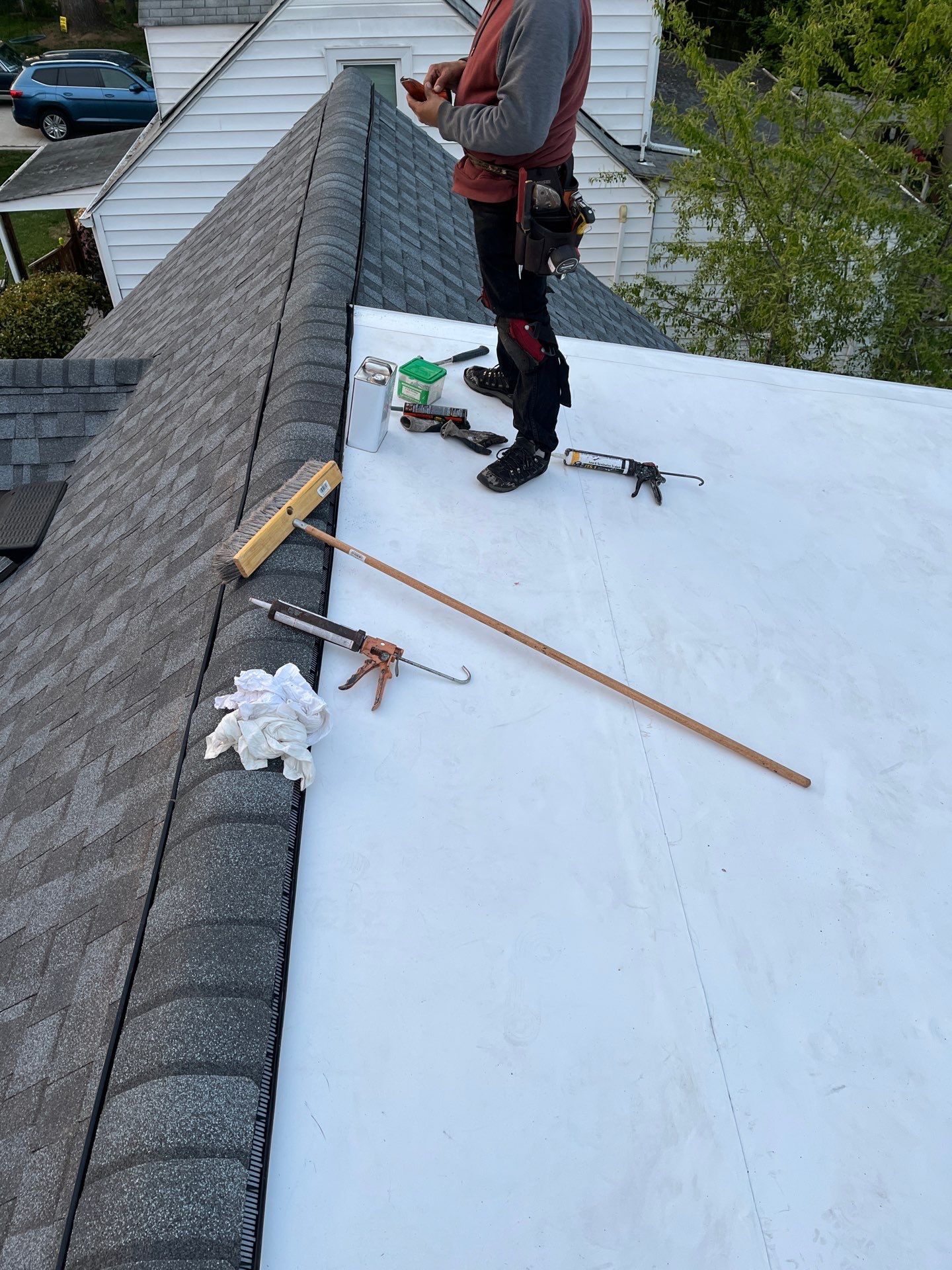 Falls Church: CertainTeed Landmark Pro Designer Shingles in Max Def Pewter by RM Banning, Inc.