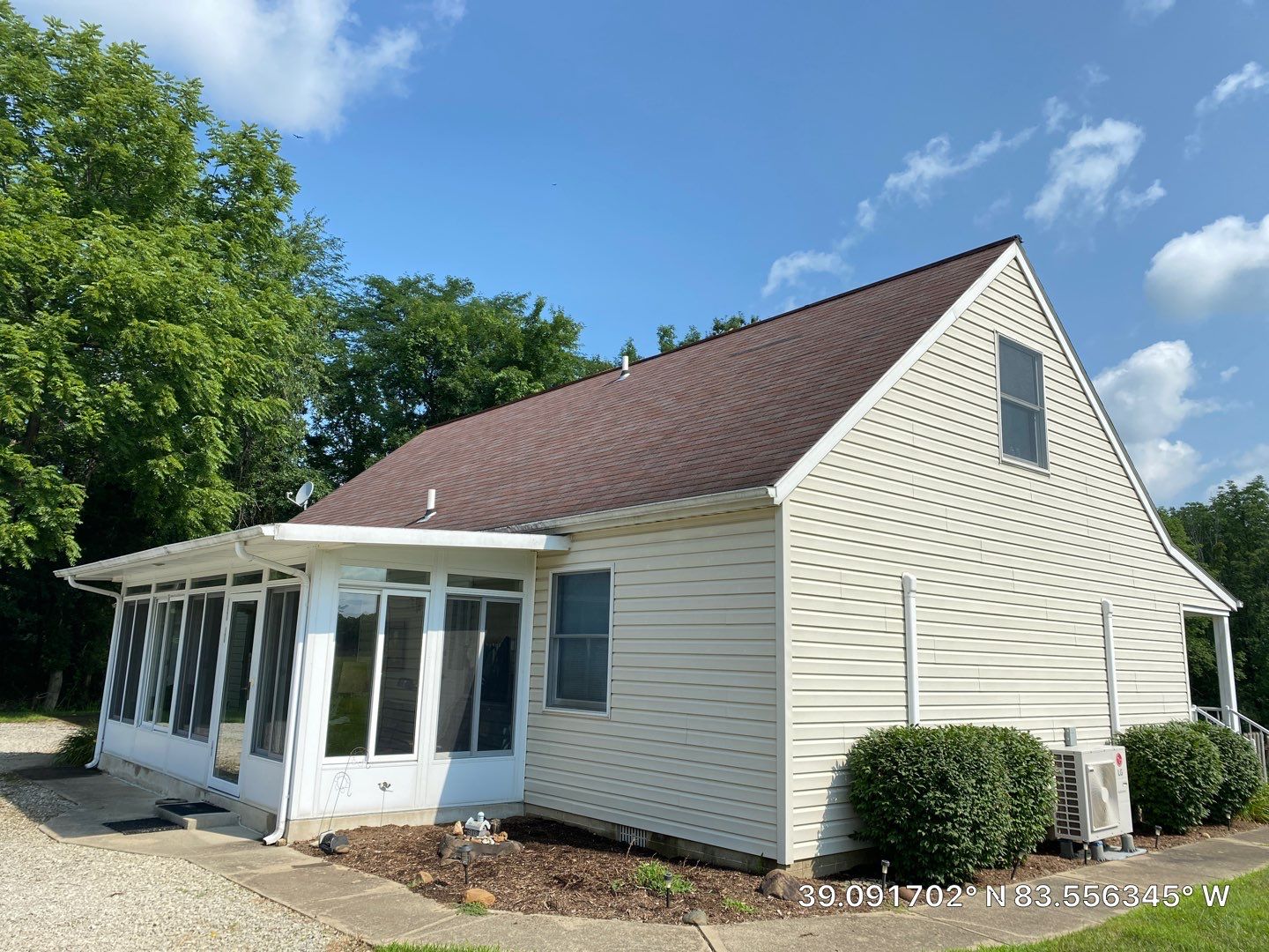 Residential Roofing Installation using Duration Series Shingles - Teak by RoofX 
