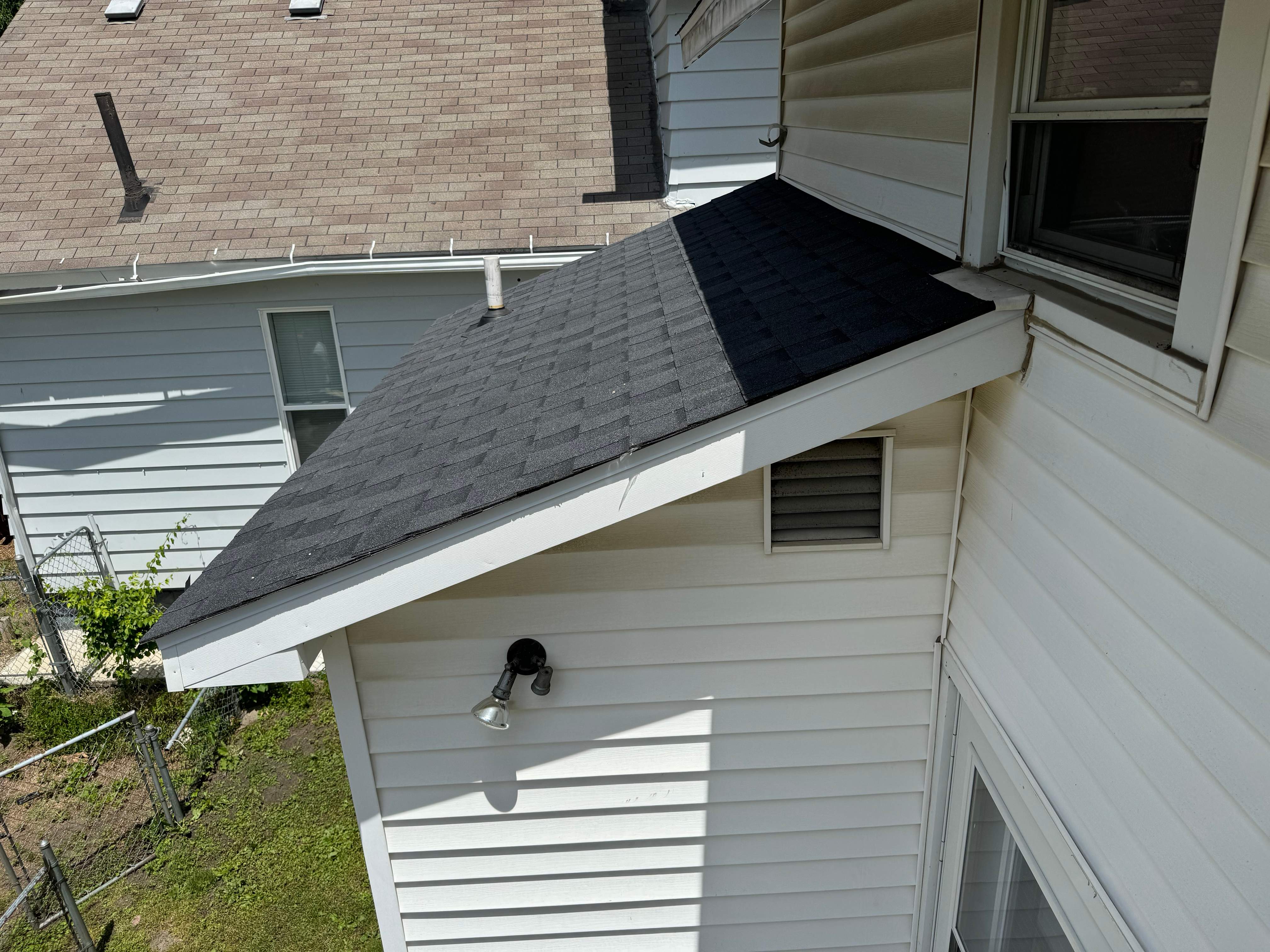 Residential Roofing Installation using Certainteed by GRACCO