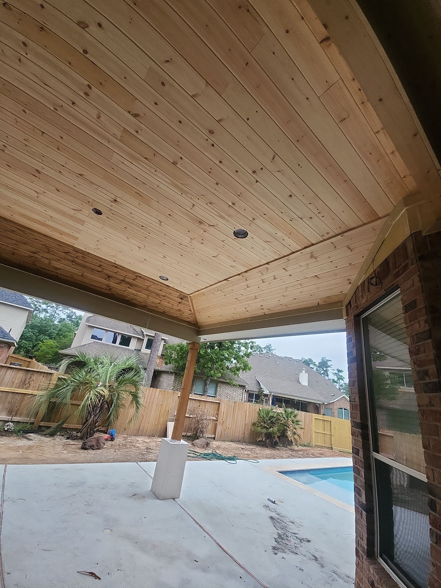 Pool, Patio Cover and Summer Kitchen in Sterling Ridge by SophAlx LLC
