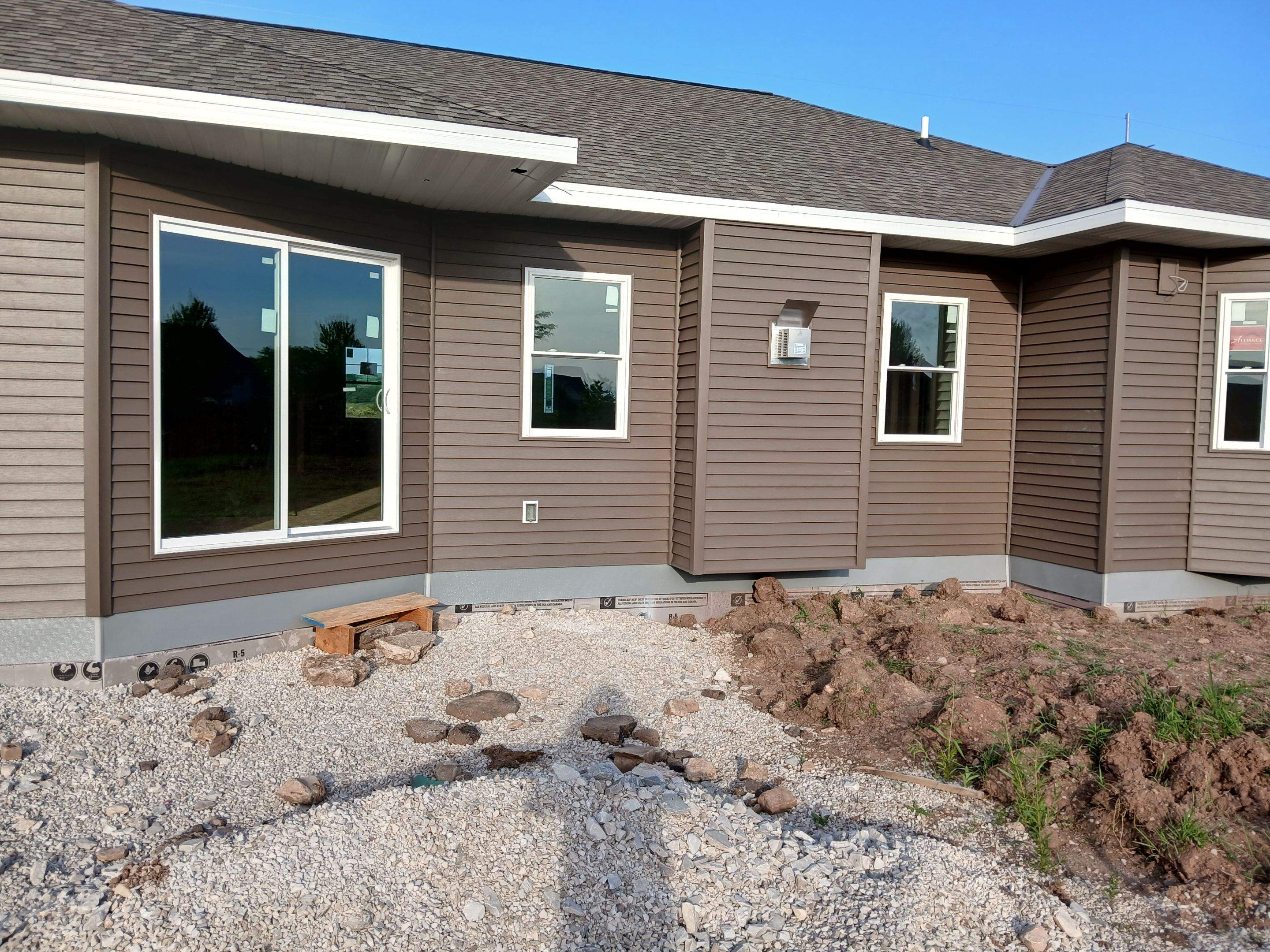 New Con Siding  by Gellings Roofing & Siding