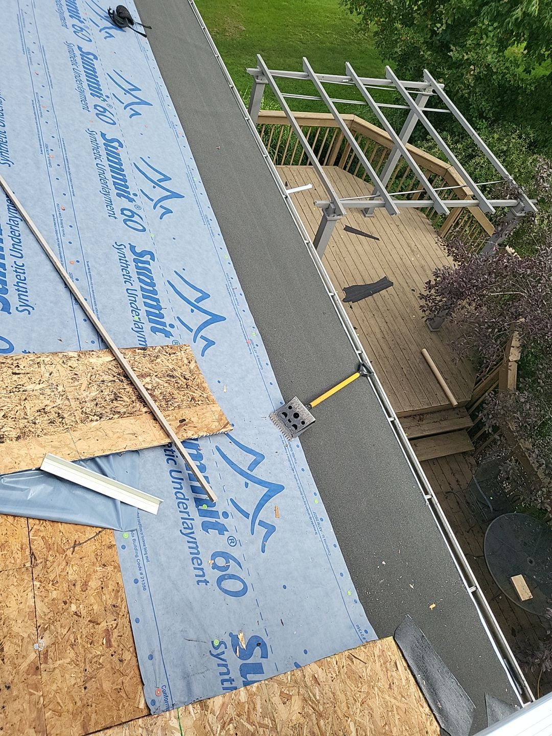 ATLAS PINNACLE COLOR: BLACK SHADOW by Eagle Eye Roofing