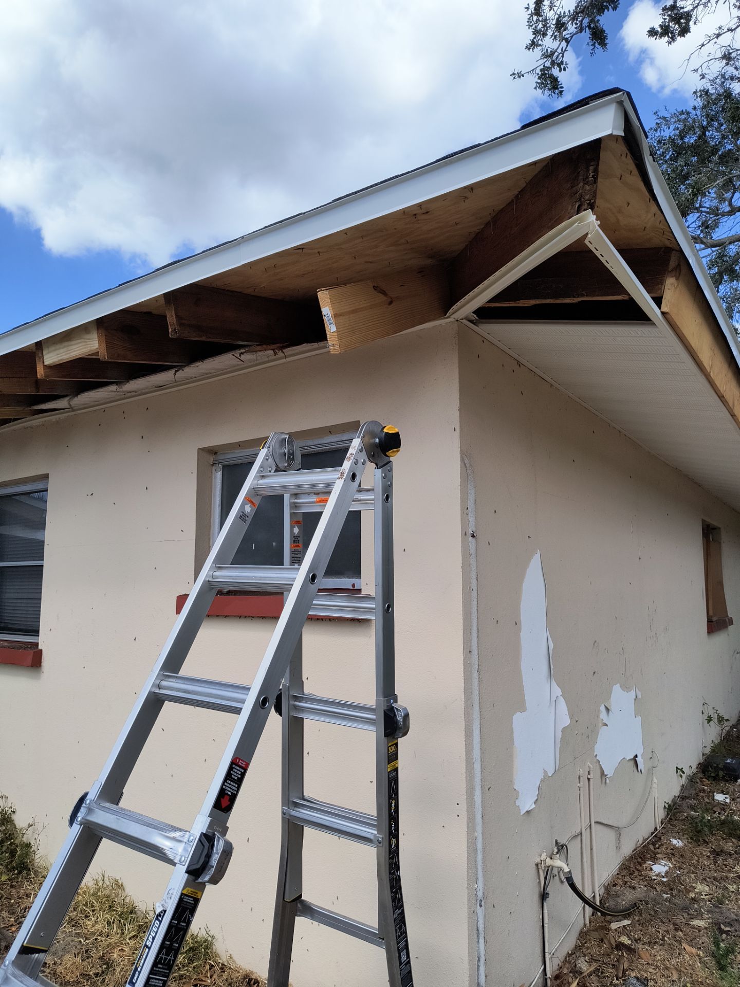 White Soffit and Fascia Upgrade in Sarasota FL by Gutter Professors