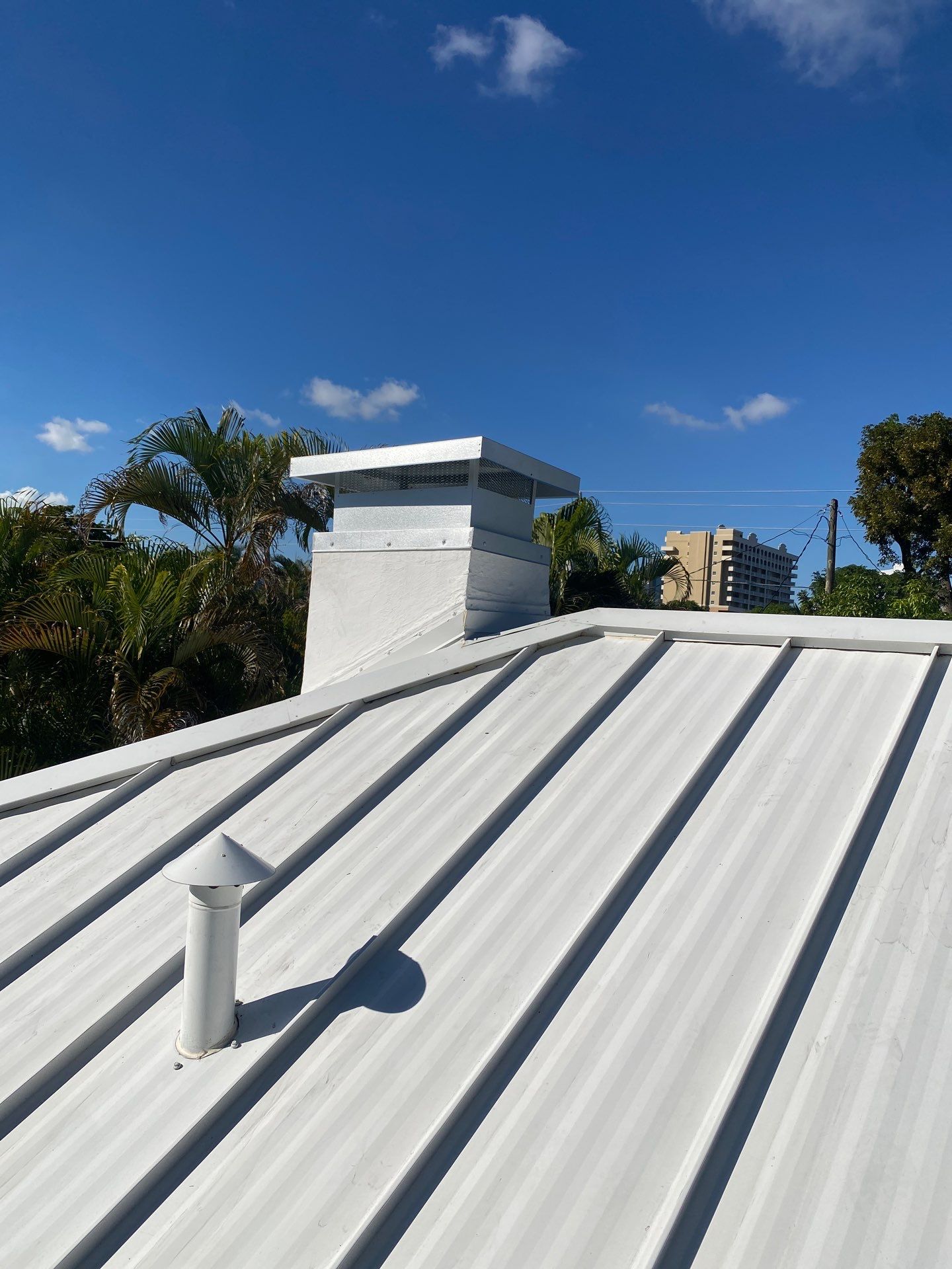 Metal Roof - Galvalume - Bone White by Istueta Roofing