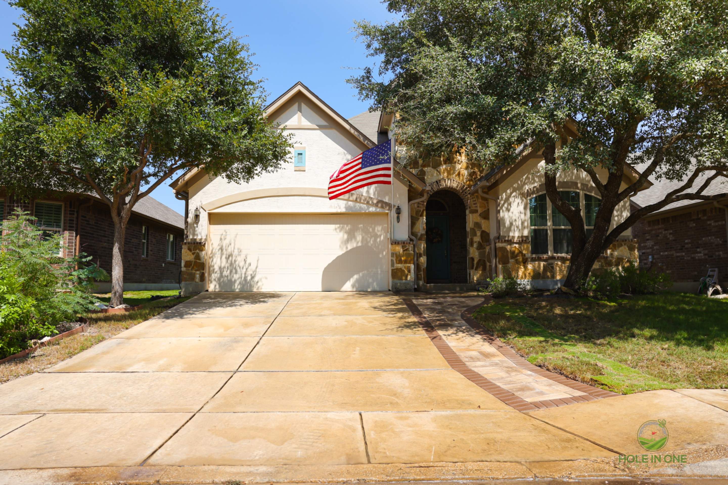 Wortham Oaks, San Antonio Tx. by Hole In One Lawns, LLC