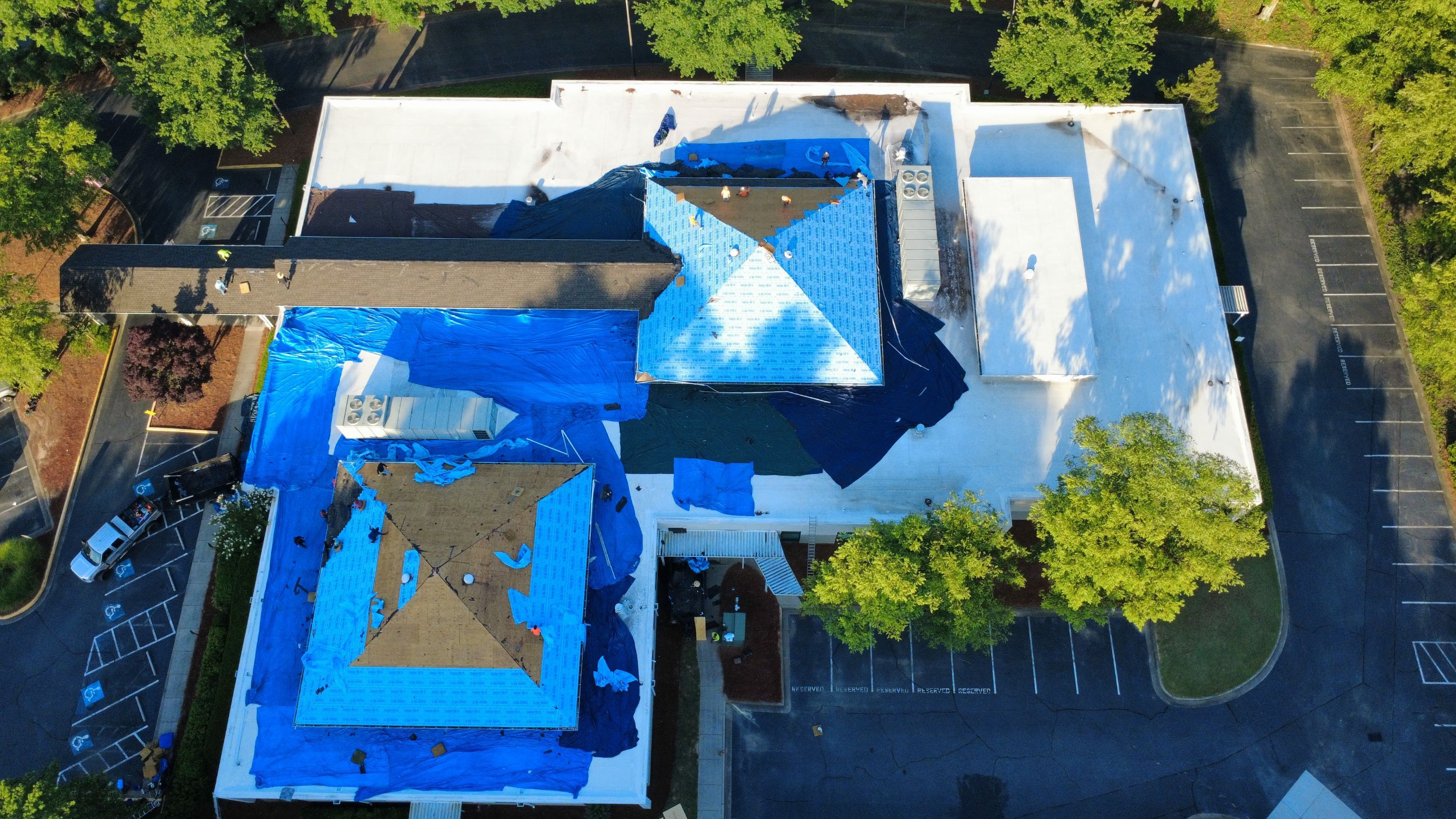 Towne Lake Medical by Arac Roof It Forward