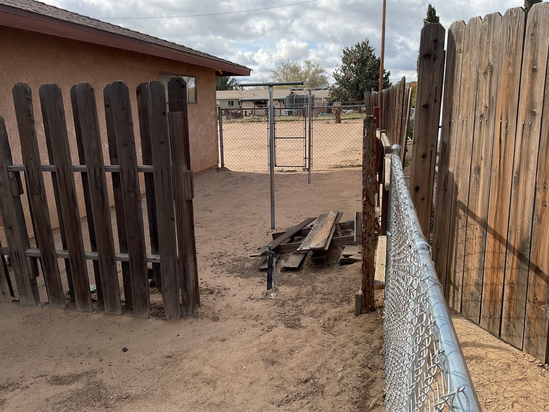Fence Installation using Vinyl by Fence Guys Inc. 