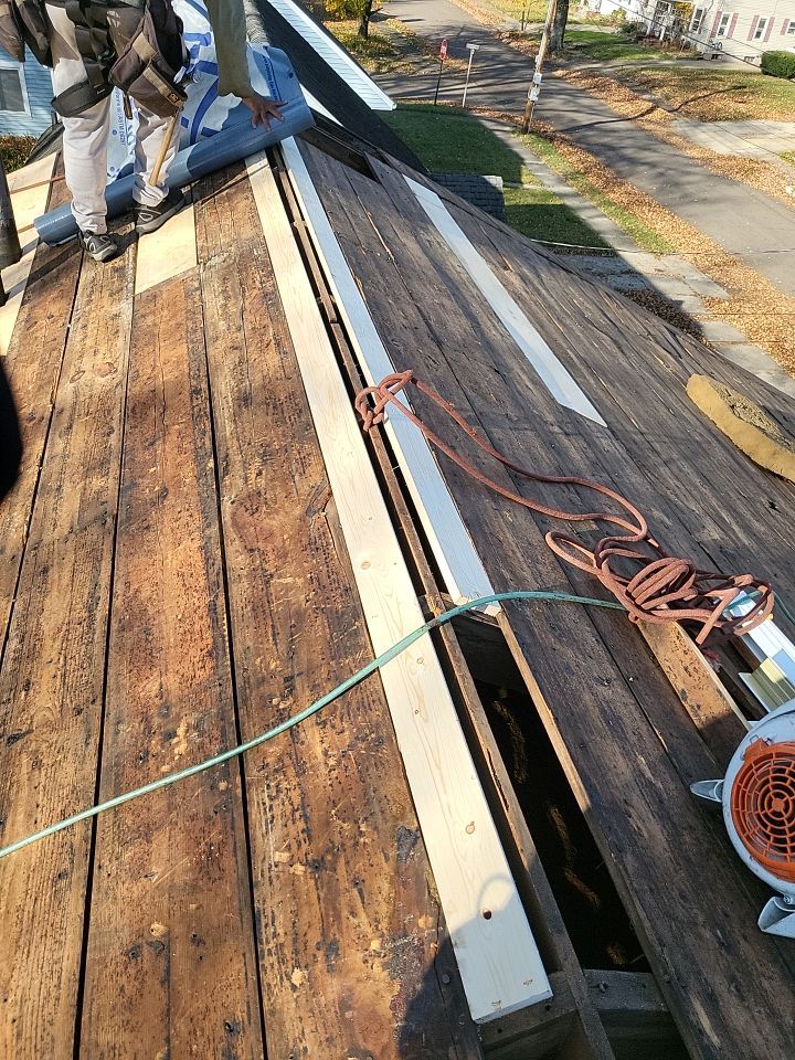 ATLAS PINNACLE COLOR: PRISTINE SCOTCHGARD HEARTHSTONE DRIP EDGE: BLACK by Eagle Eye Roofing