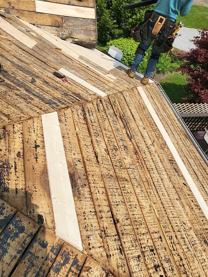 ATLAS PINNACLE COLOR: PEWTER by Eagle Eye Roofing