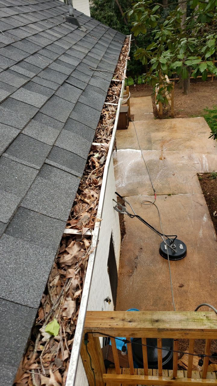 House Wash using cleaner by Power Wash Masters LLC