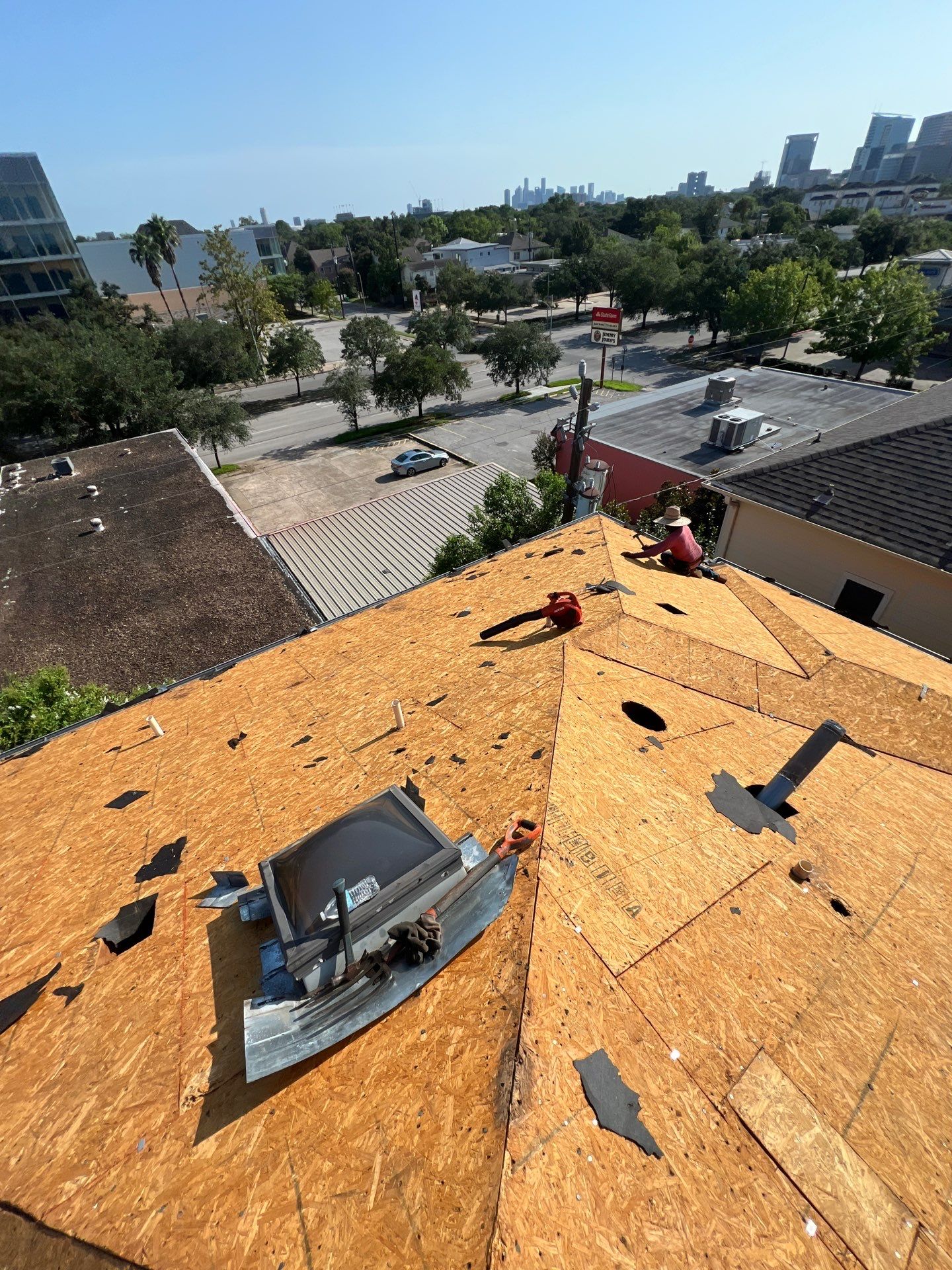 Residential Roofing Installation using Owen's Corning Duration (Lifetime) Shingles by Roof Repair Company