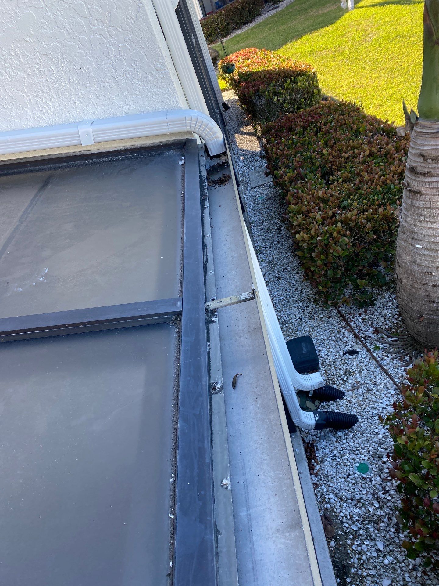Gutter cleaning all buildings are the same for 6 units in Fort Myers FL by Gutter Professors