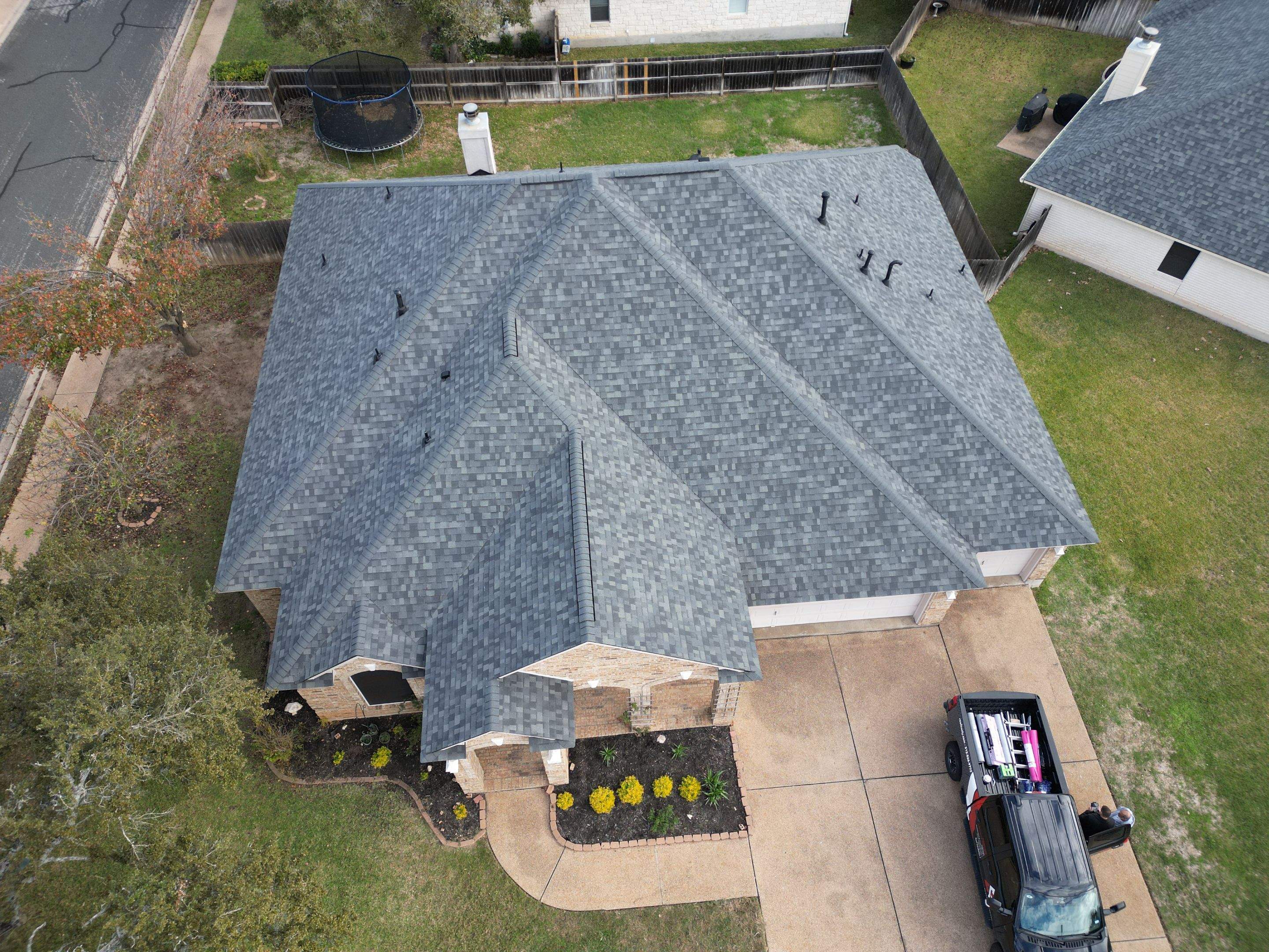 Estate Gray - Owens Corning TruDefinition Duration by RoofsOnly.com