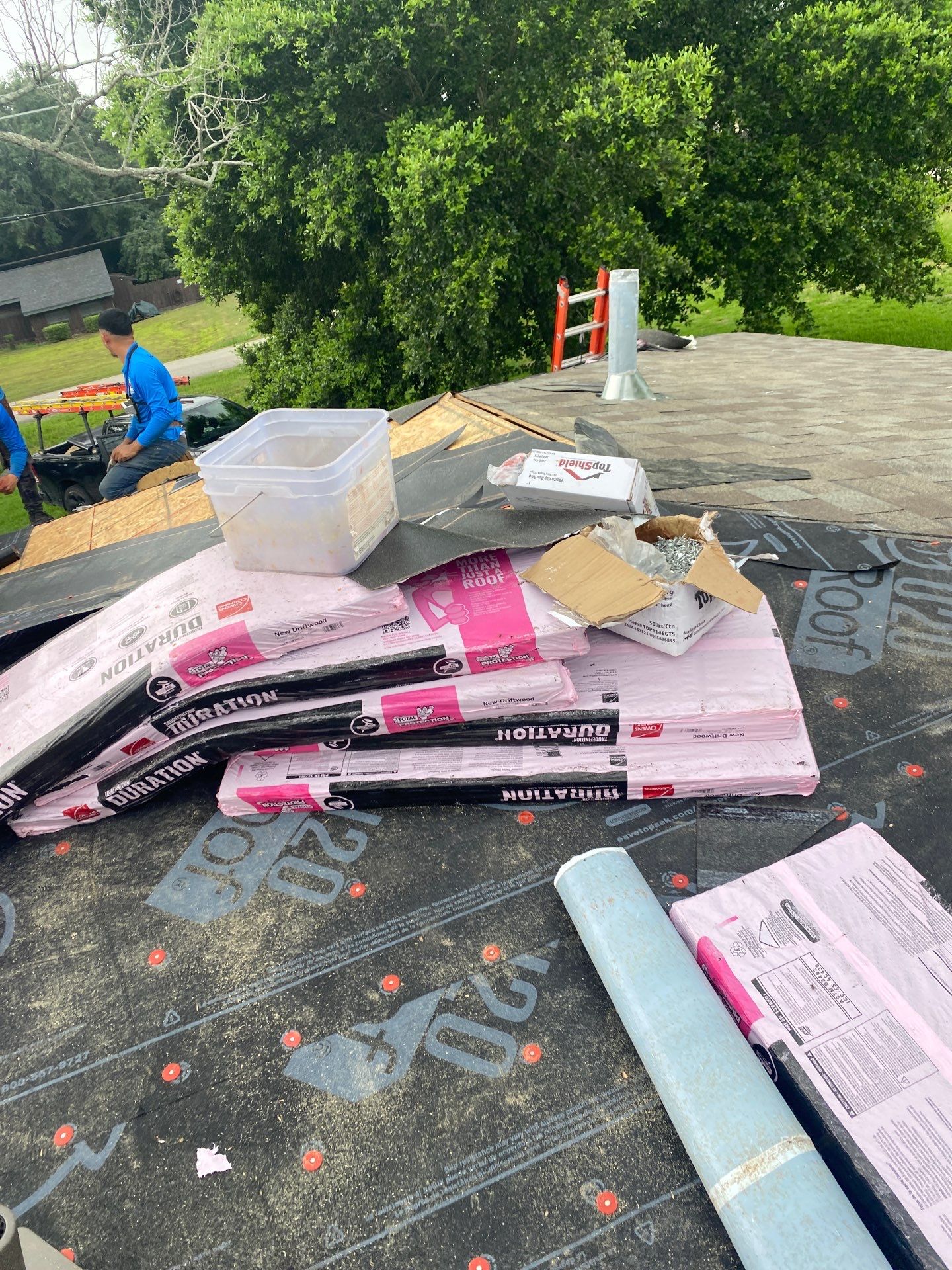Residential Roofing Installation using Owen's Corning Duration (Lifetime) Shingles by Roof Repair Company