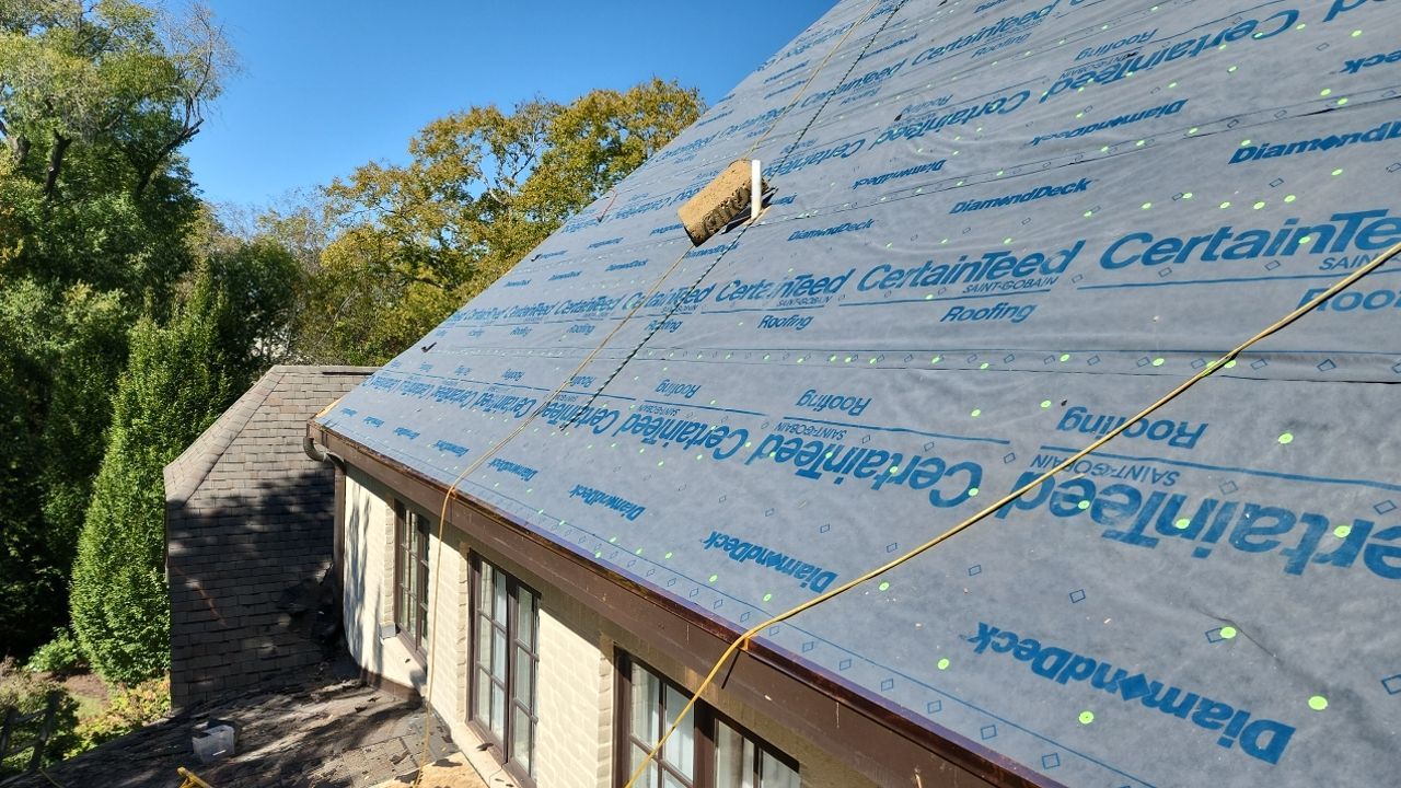 Presidential Shake Install by Paragon Roofing