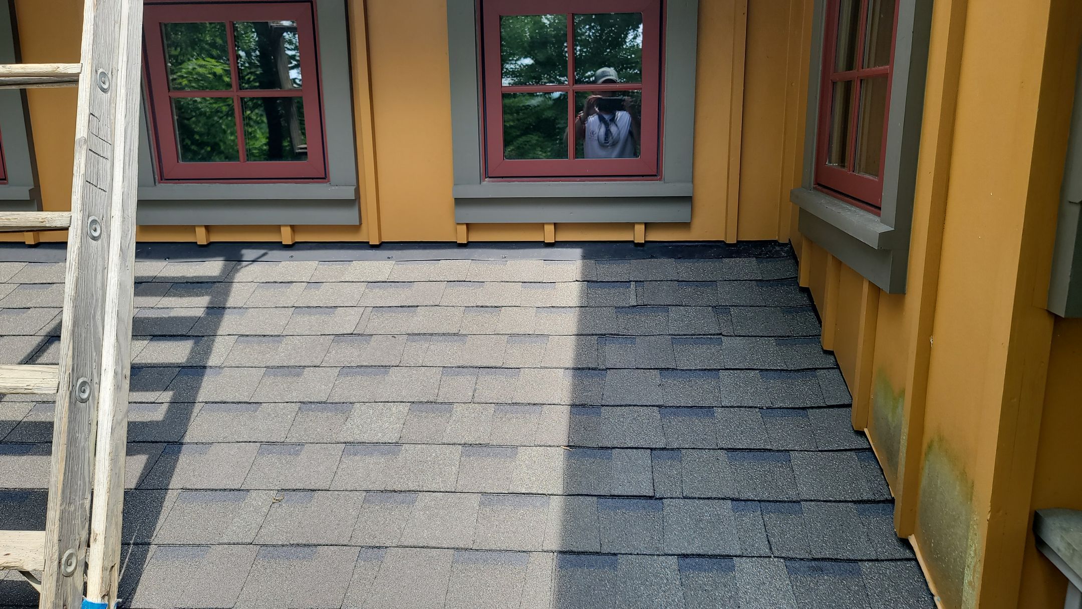 ATLAS PINNACLE HP W/SCOTCHGARD COLOR: WEATHERED WOOD by Eagle Eye Roofing