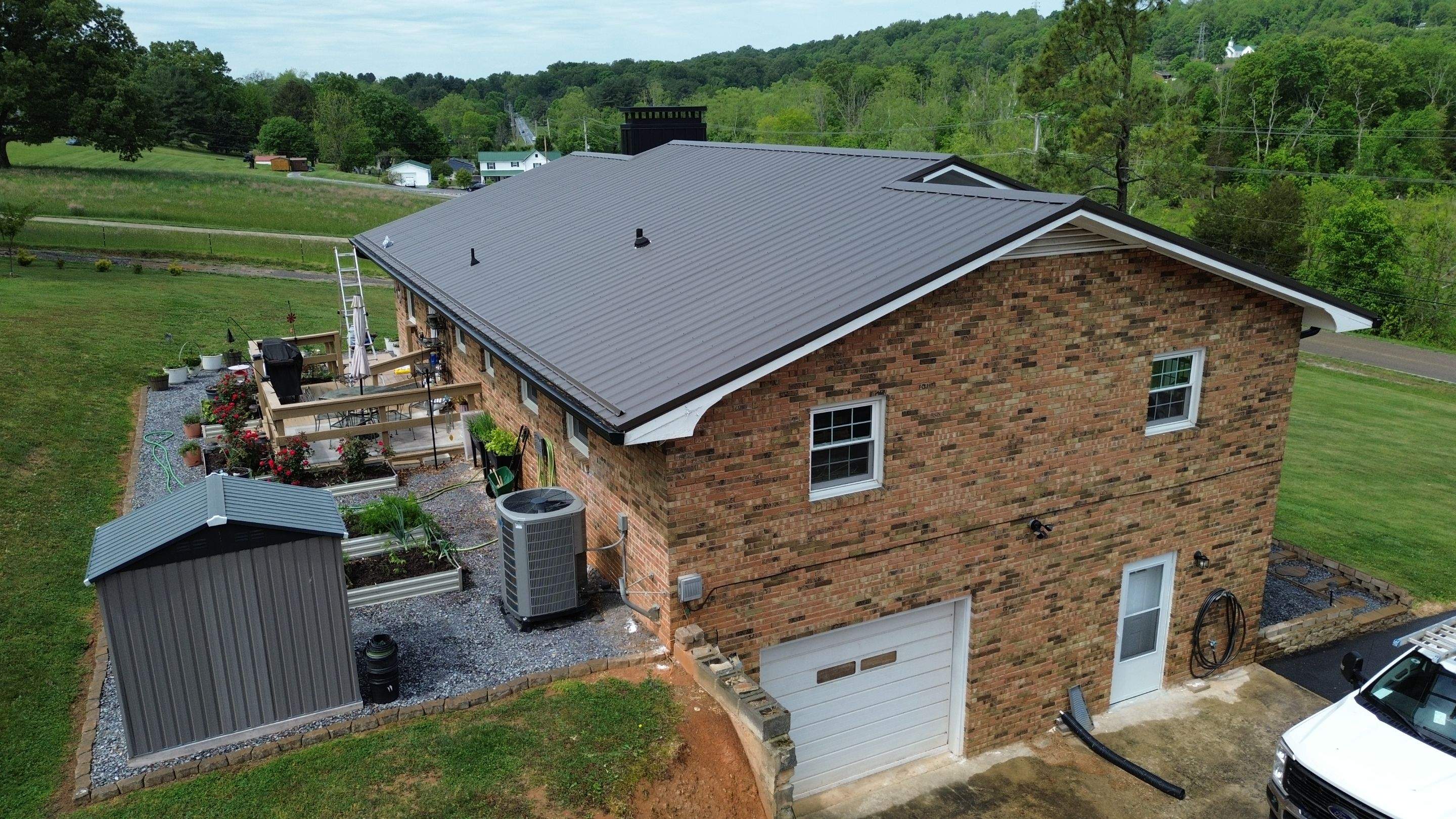 Franklin Residence by Omnia Roofing